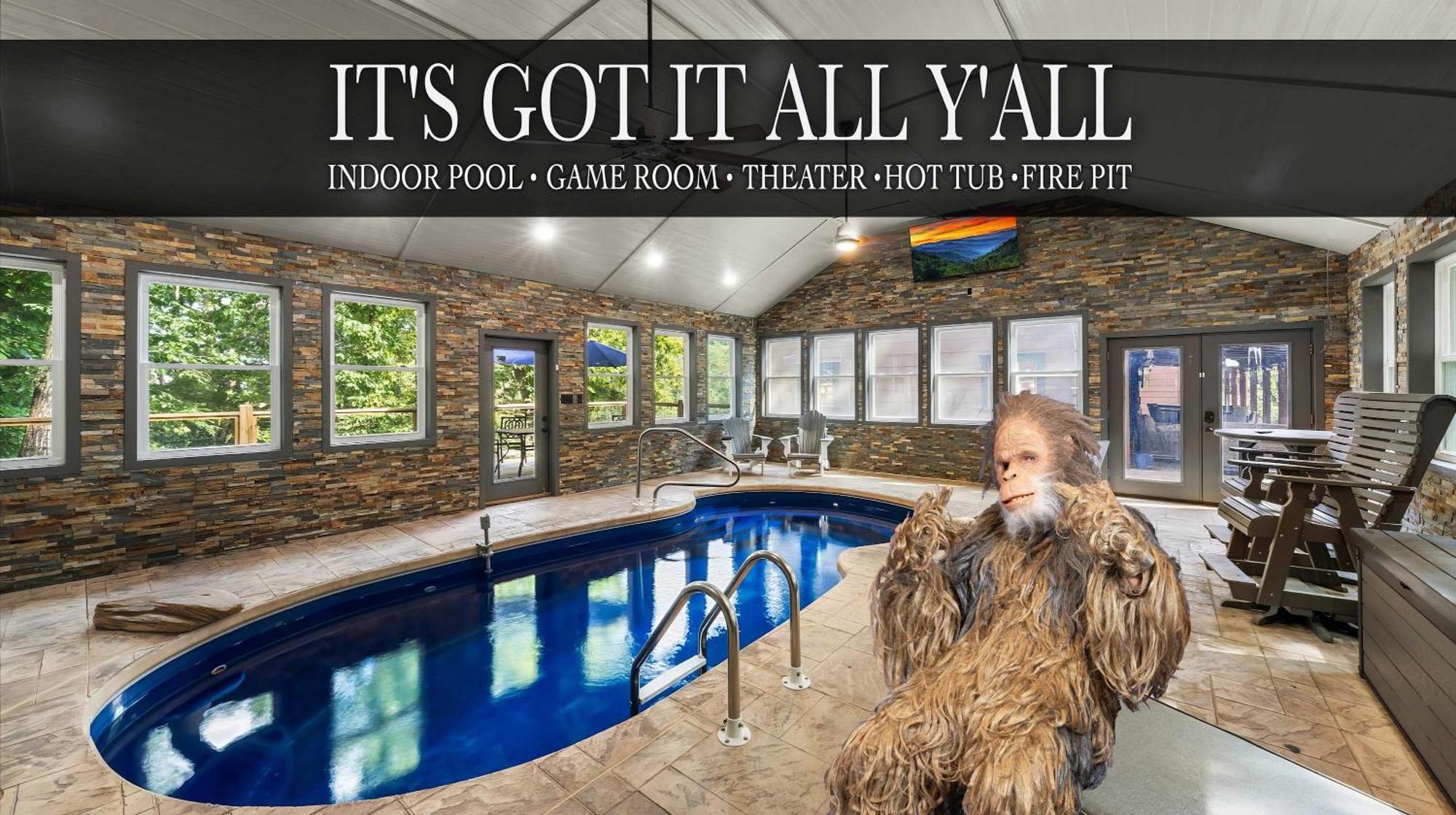 Holiday home Its Got It All Yall - Pool, Theater, Arcade, Fire Place, Firepit, Hot Tub *