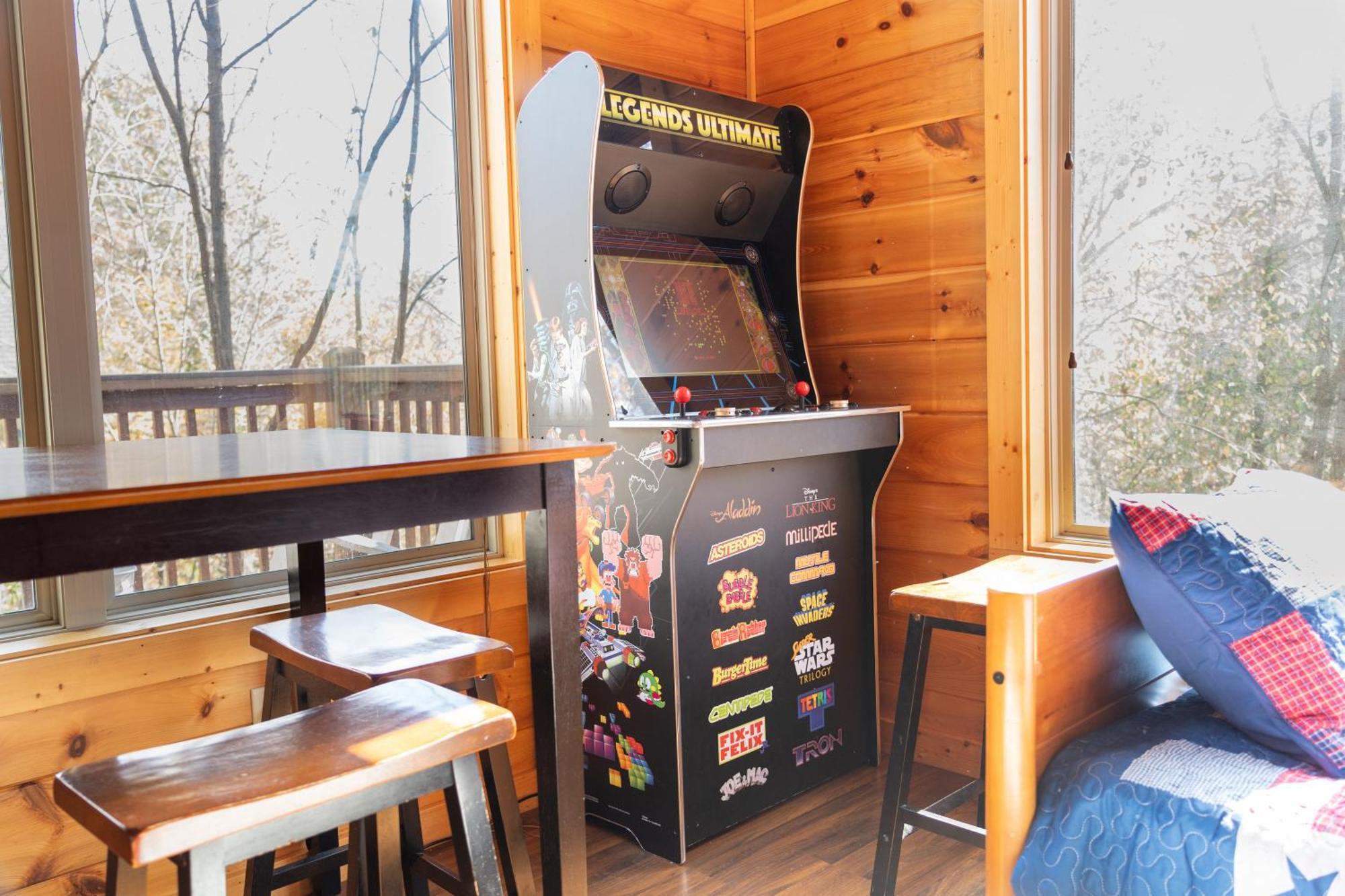 Blue Bear Near Dollywood! 1 Mile Off Pkwy Community Pool Hot Tub Game Rm Pigeon Forge