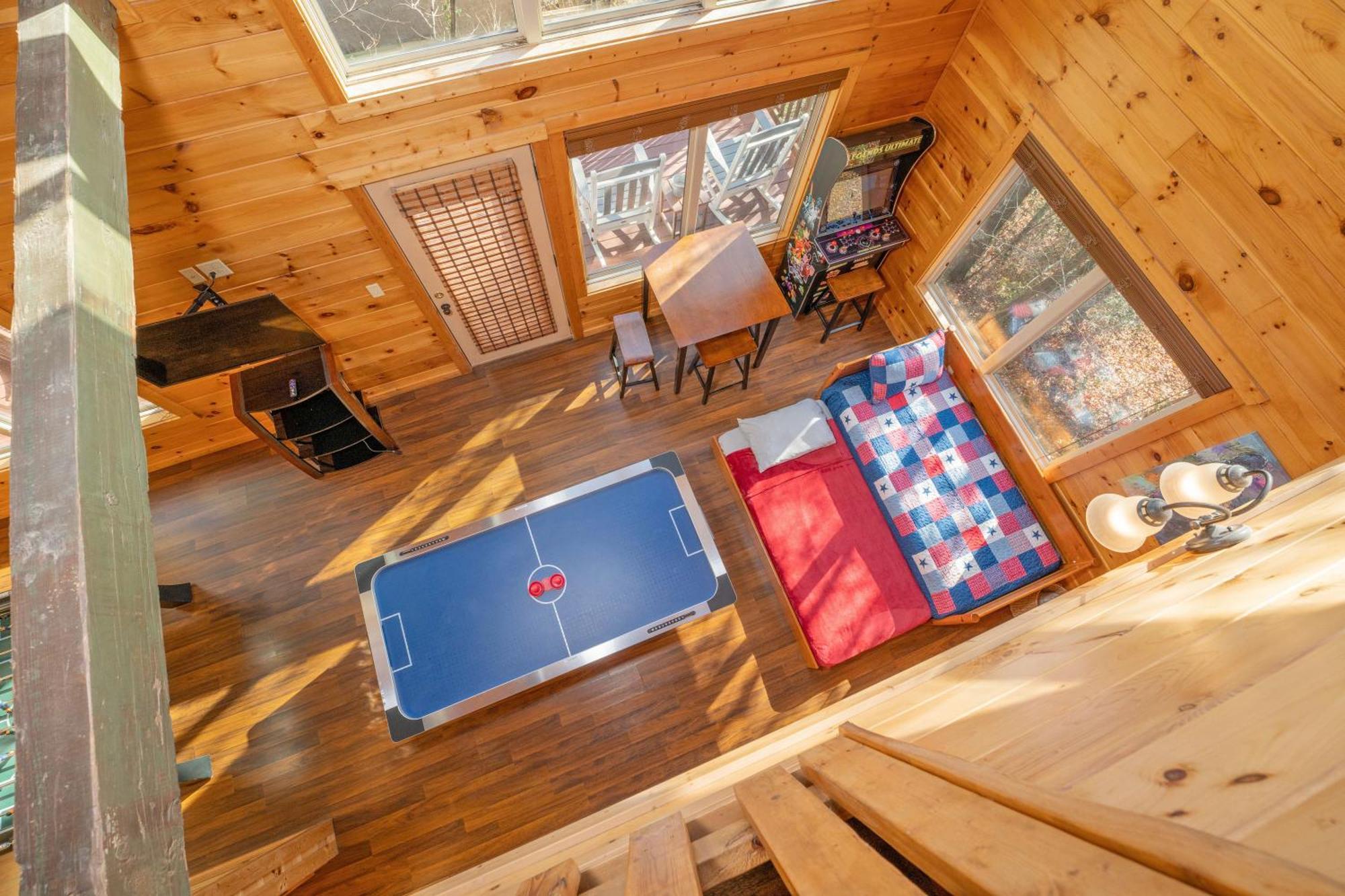 Holiday home Blue Bear Near Dollywood! 1 Mile Off Pkwy Community Pool Hot Tub Game Rm Pigeon Forge