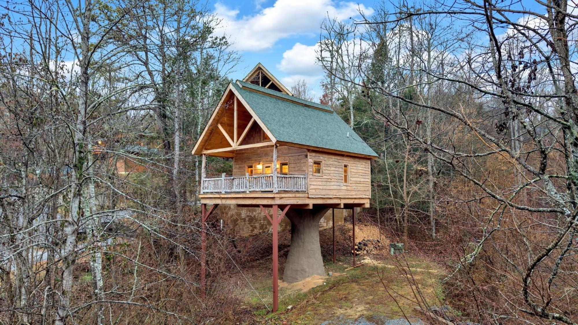 Knock On Wood Pigeon Forge