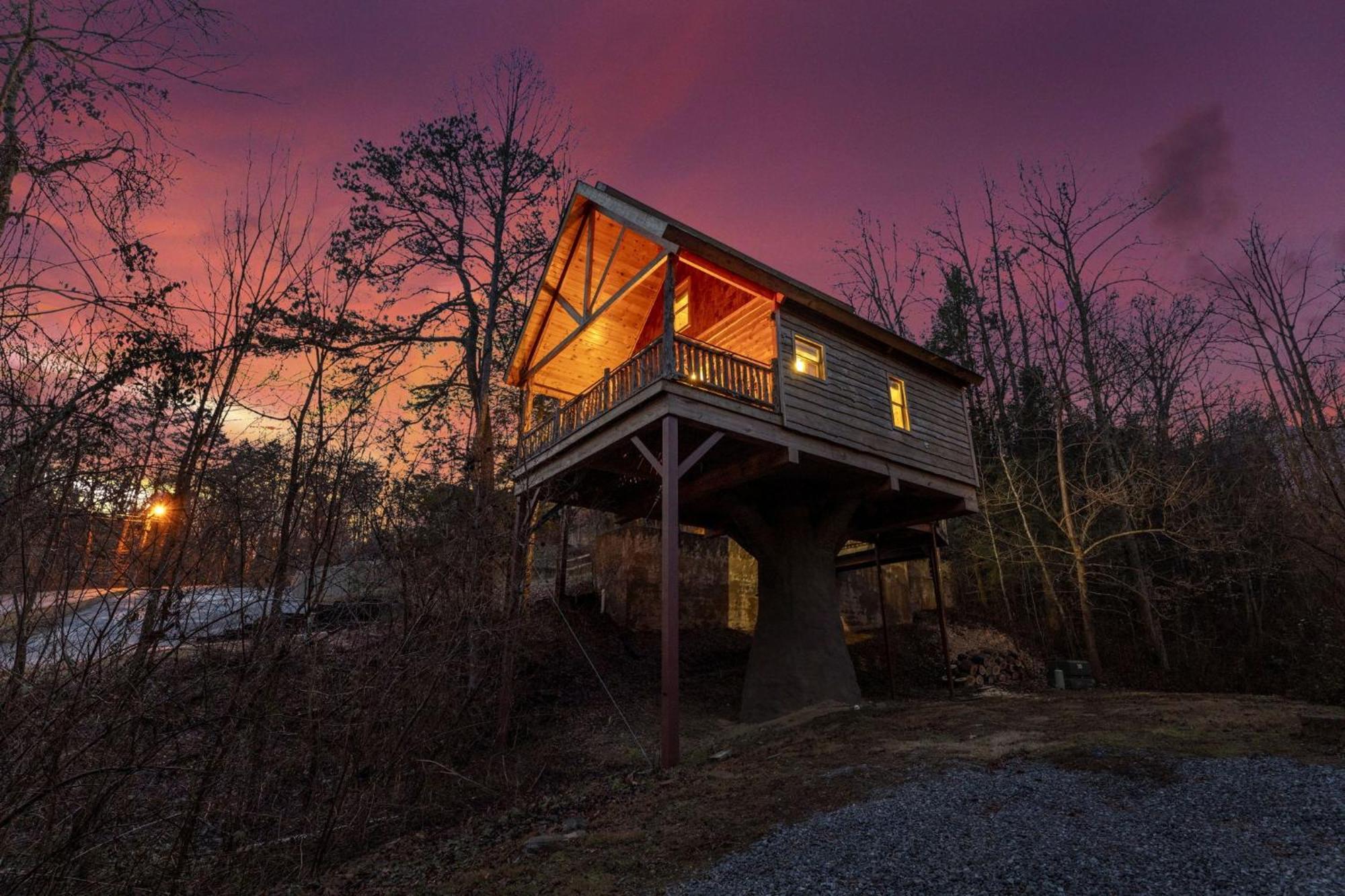 Holiday home Knock On Wood *
