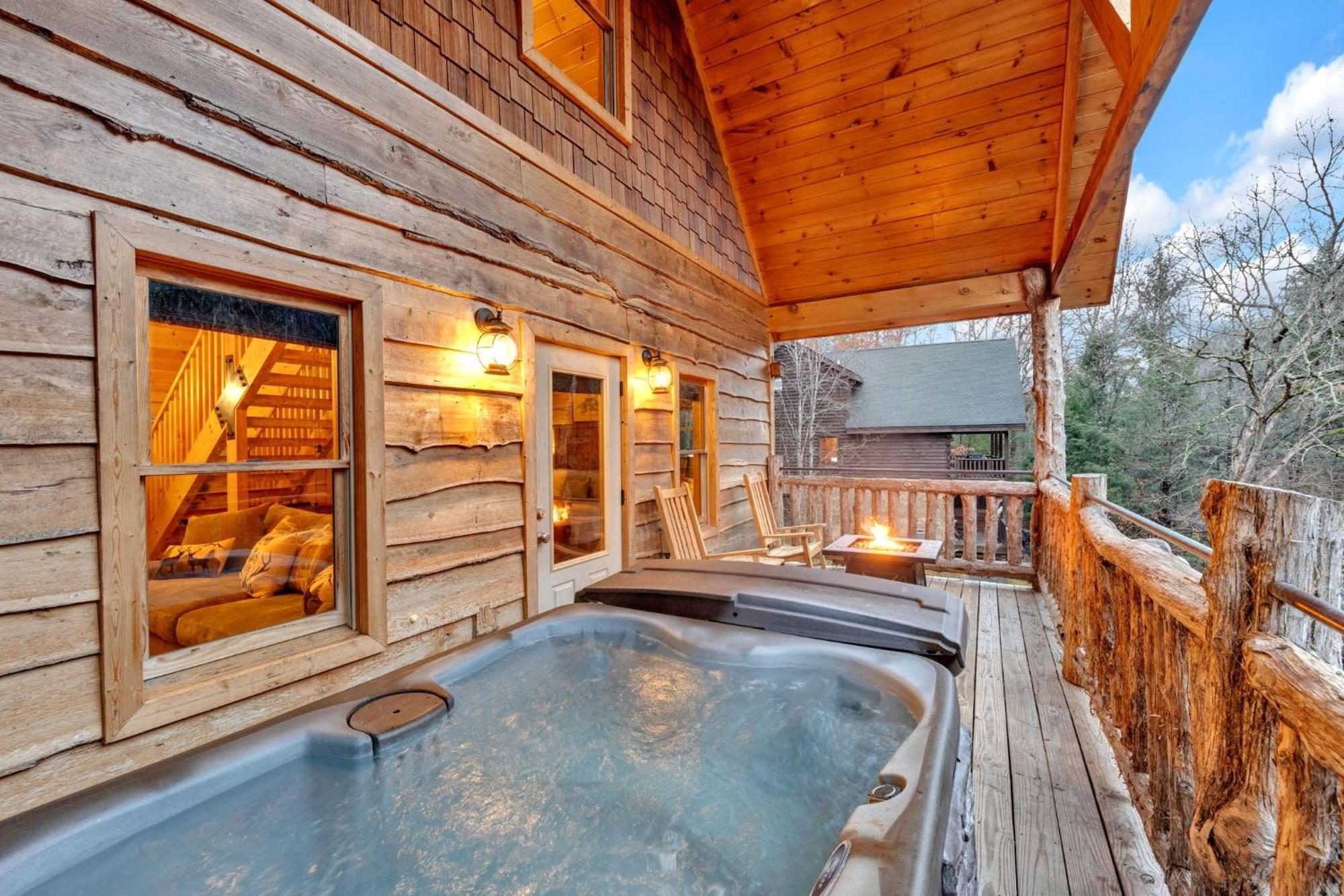 Knock On Wood * Pigeon Forge