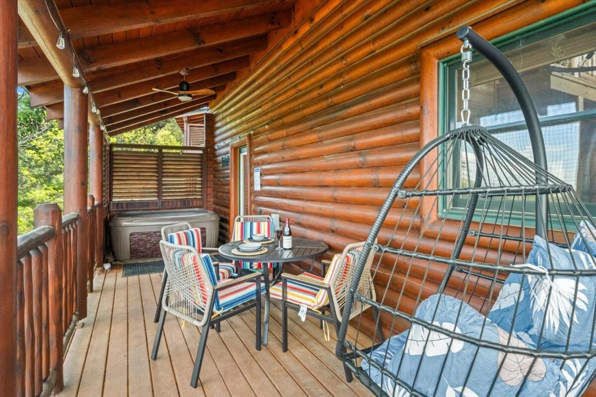 Rustic W Modern Comfort Minutes From Parkway Holiday home Pigeon Forge