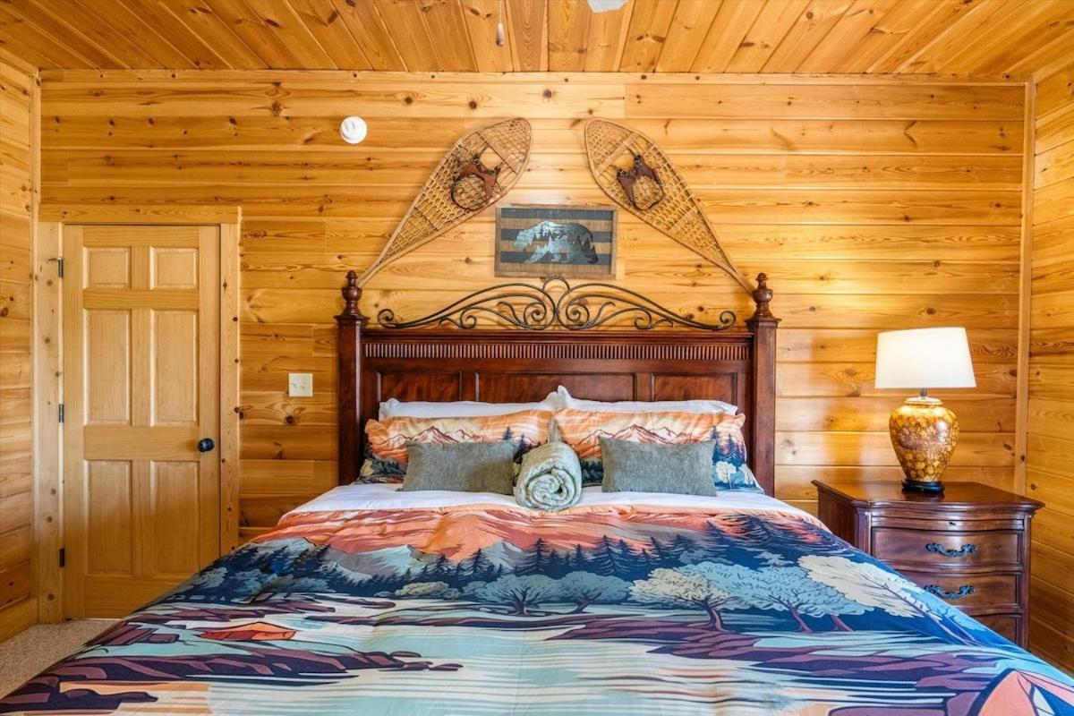 Holiday home Rustic W Modern Comfort Minutes From Parkway Pigeon Forge