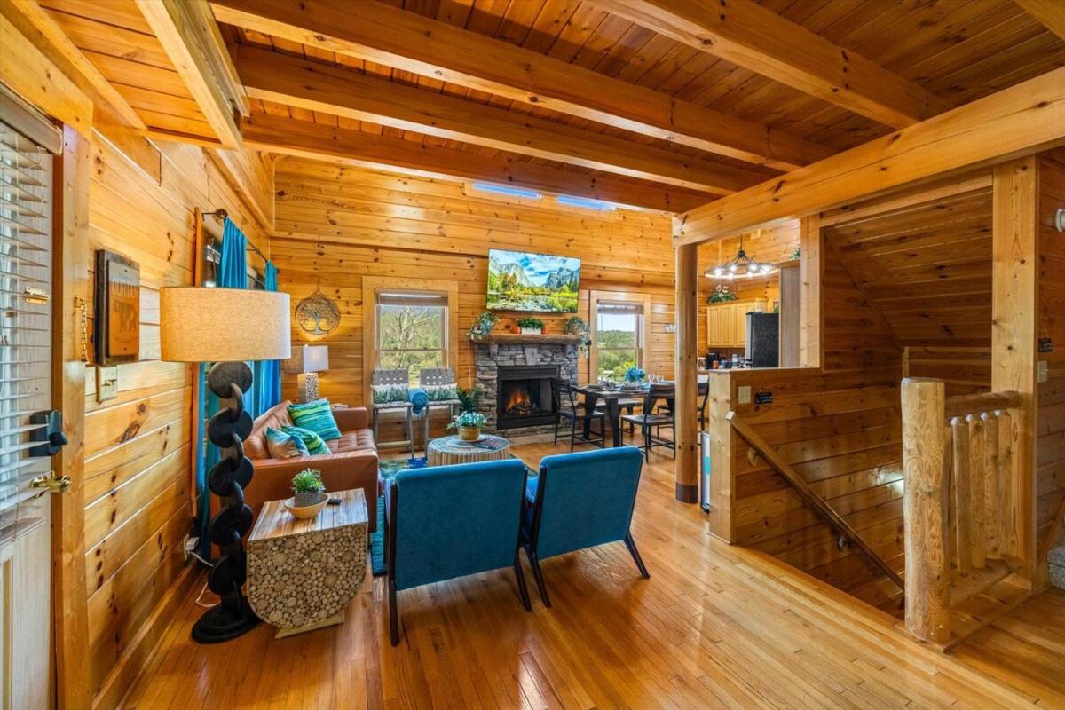 Holiday home Rustic W Modern Comfort Minutes From Parkway