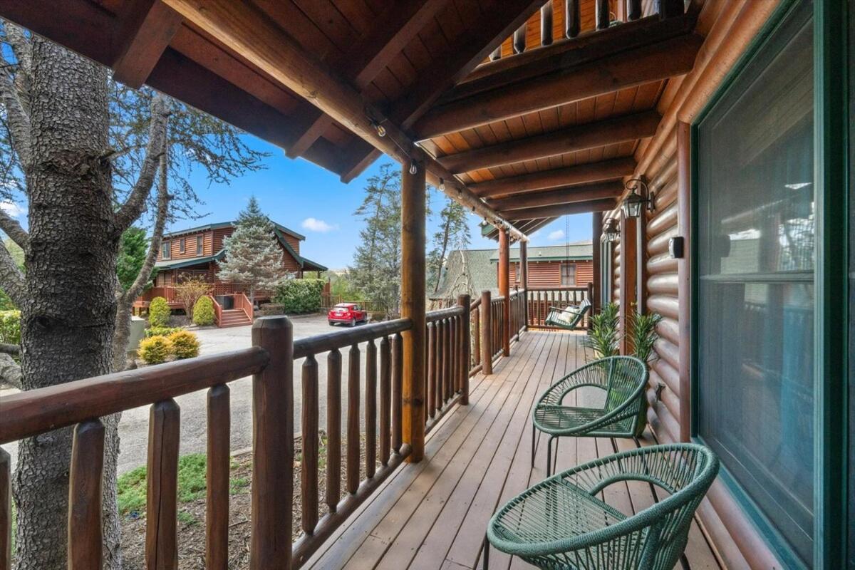 Holiday home Rustic W Modern Comfort Minutes From Parkway Pigeon Forge