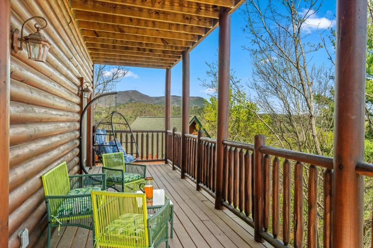 Rustic W Modern Comfort Minutes From Parkway * Pigeon Forge
