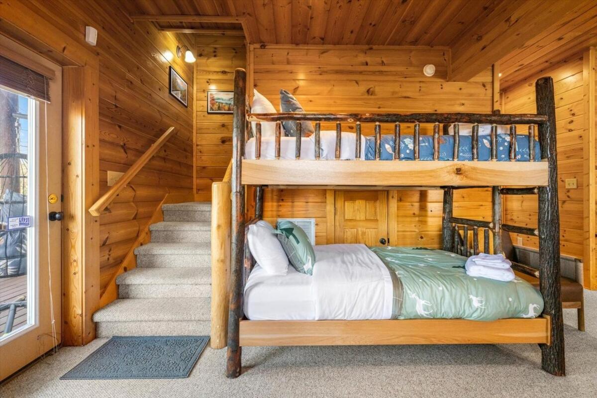 Holiday home Rustic W Modern Comfort Minutes From Parkway