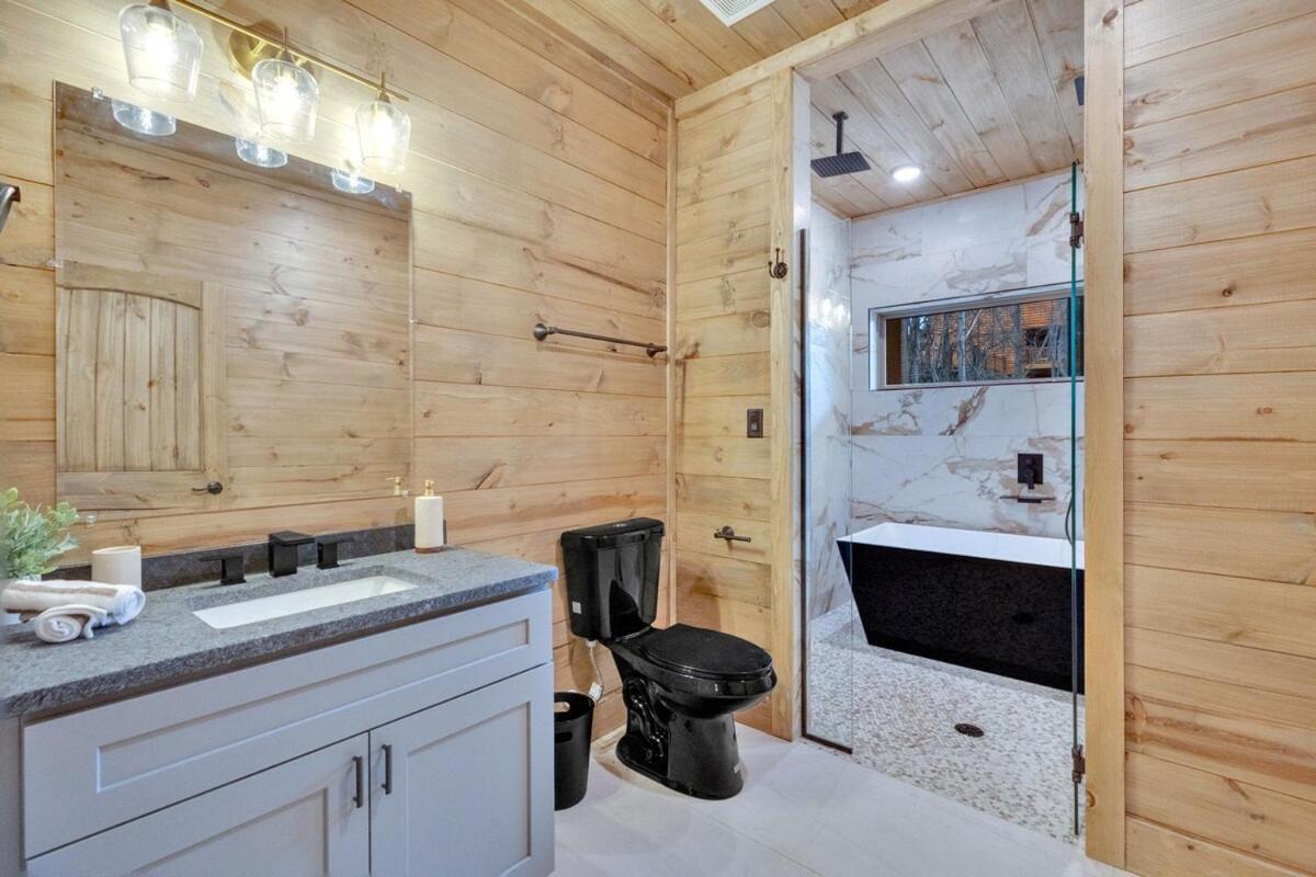 Holiday home Honeybear Hideaways - Luxury And Spacious In Smoky Mountain With Indoor Pool, Hot Tub And Game *