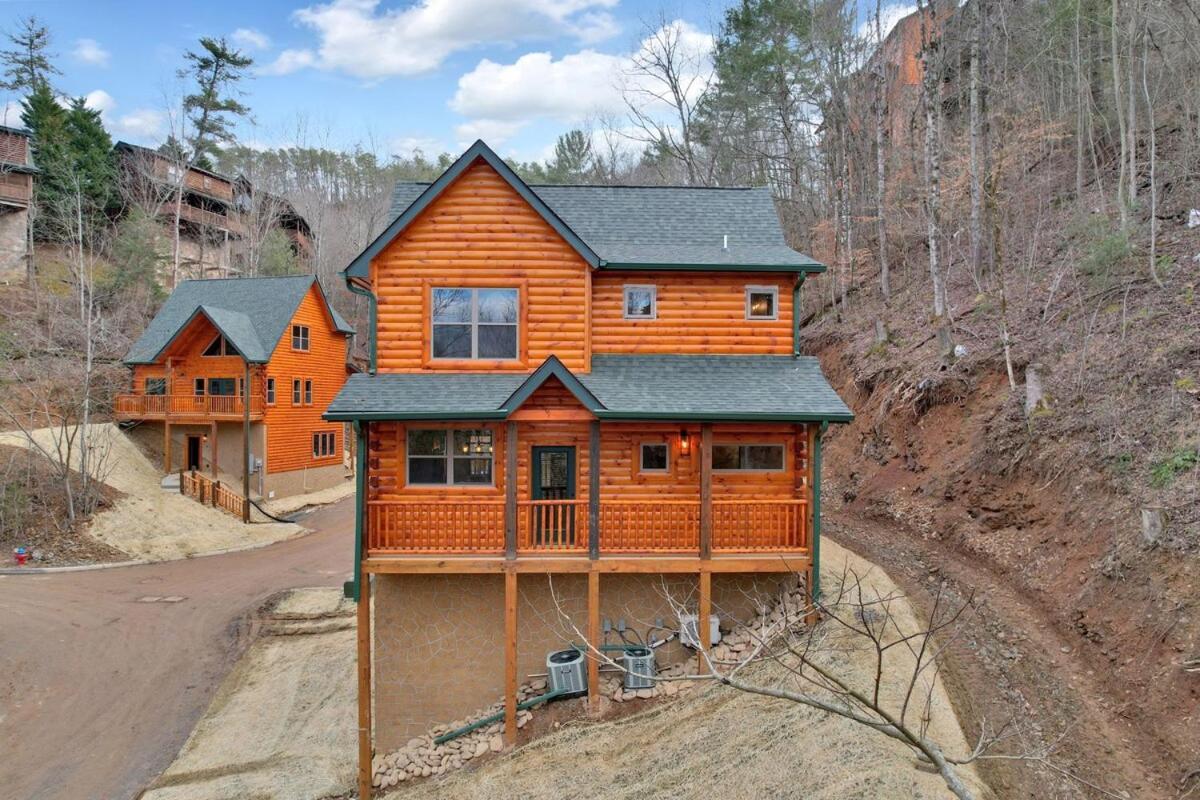 Holiday home Honeybear Hideaways - Luxury And Spacious In Smoky Mountain With Indoor Pool, Hot Tub And Game