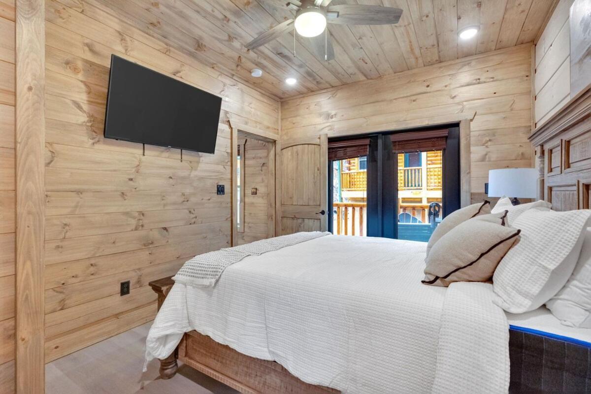 Holiday home Honeybear Hideaways - Luxury And Spacious In Smoky Mountain With Indoor Pool, Hot Tub And Game Pigeon Forge