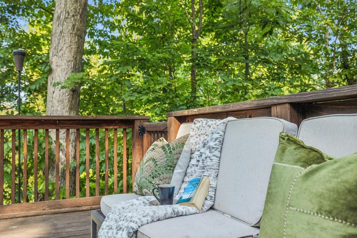 Honeybear Hideaways - Spacious Family-friendly With Hot Tub, Game And Fire Pit Holiday home Pigeon Forge