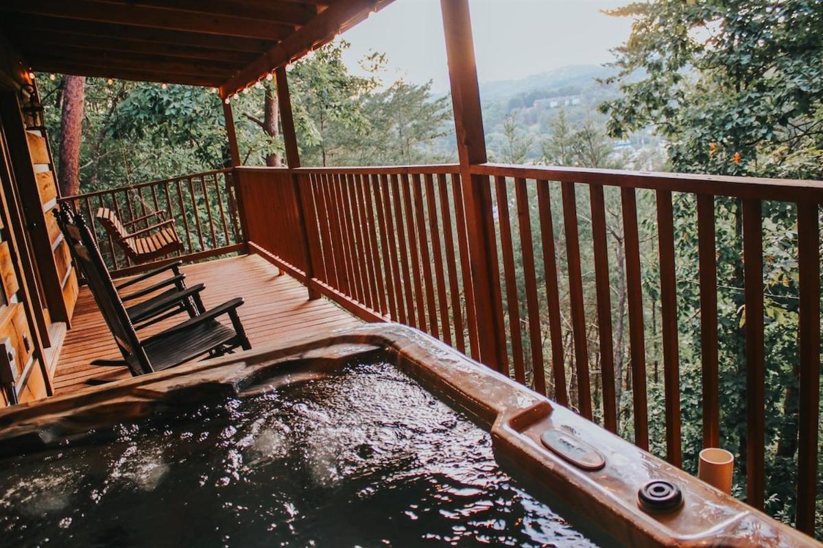 Bluff Mountain View * Pigeon Forge