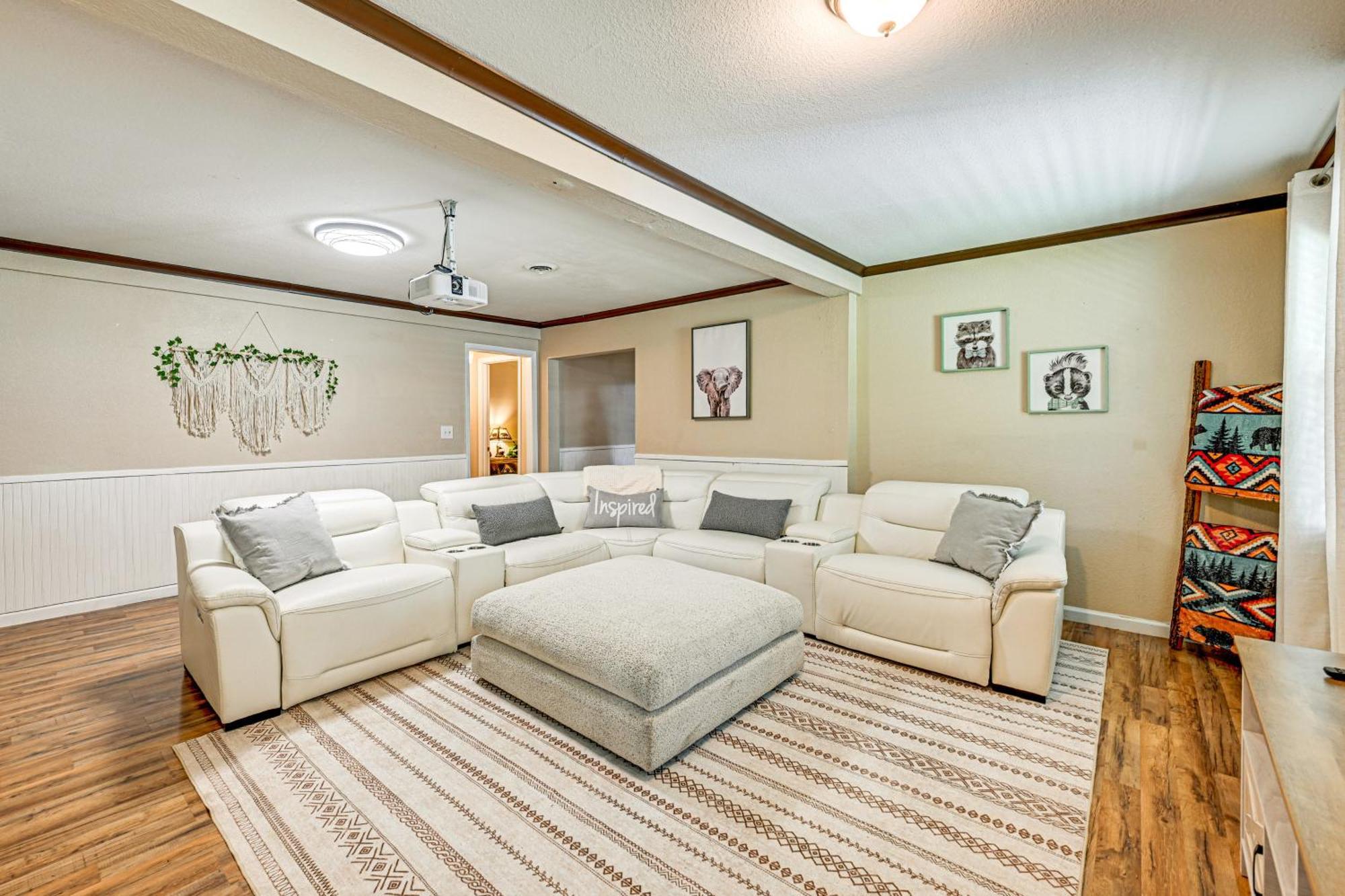 Holiday home By Dollywood With Private Pool!