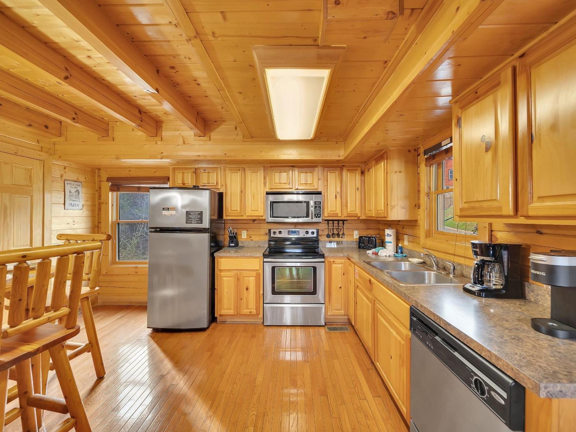 Holiday home Ern832 - Lakeside Hideaway - Great Location! Close To The Action! Pigeon Forge