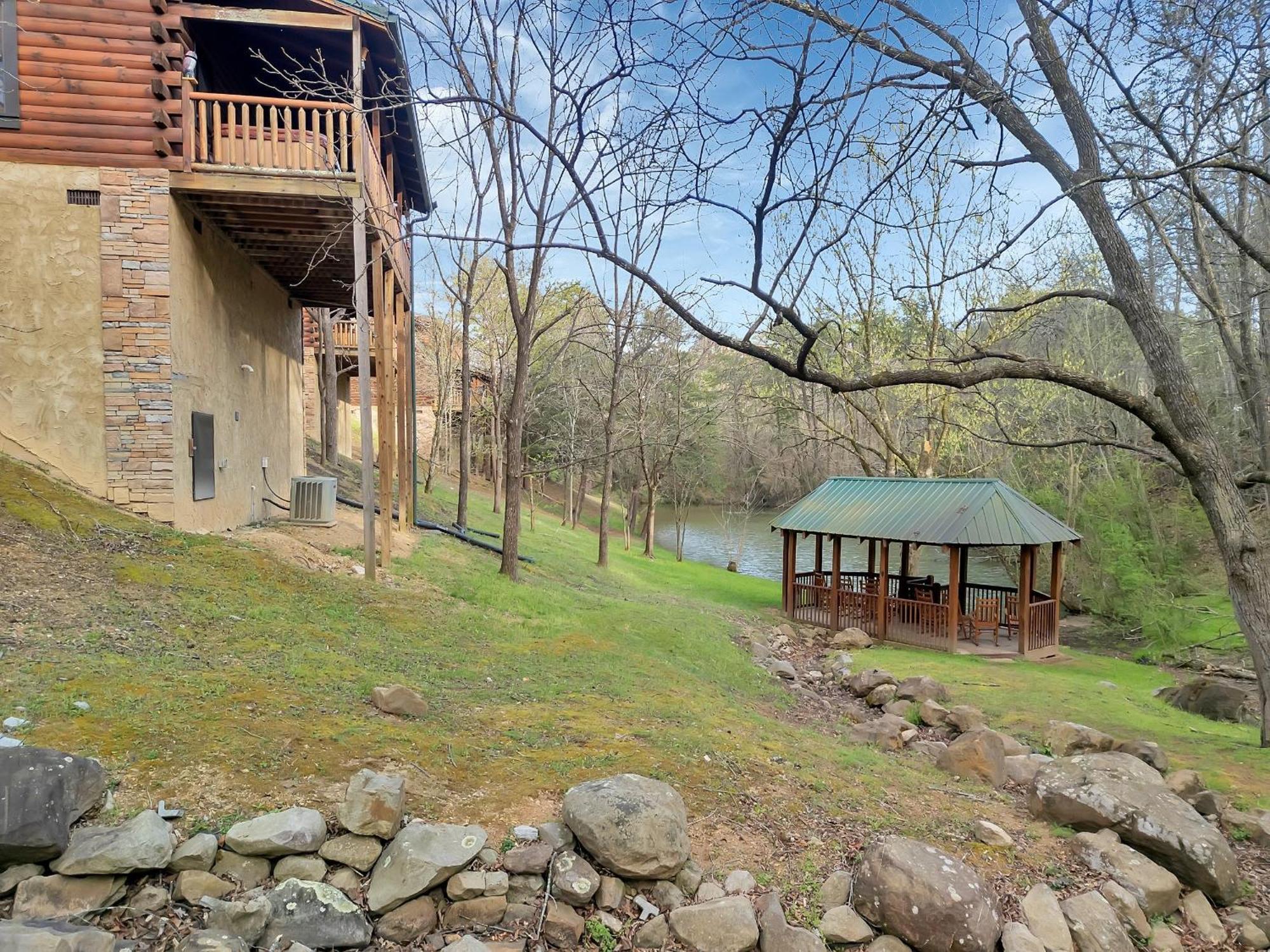 Holiday home Ern832 - Lakeside Hideaway - Great Location! Close To The Action! Pigeon Forge