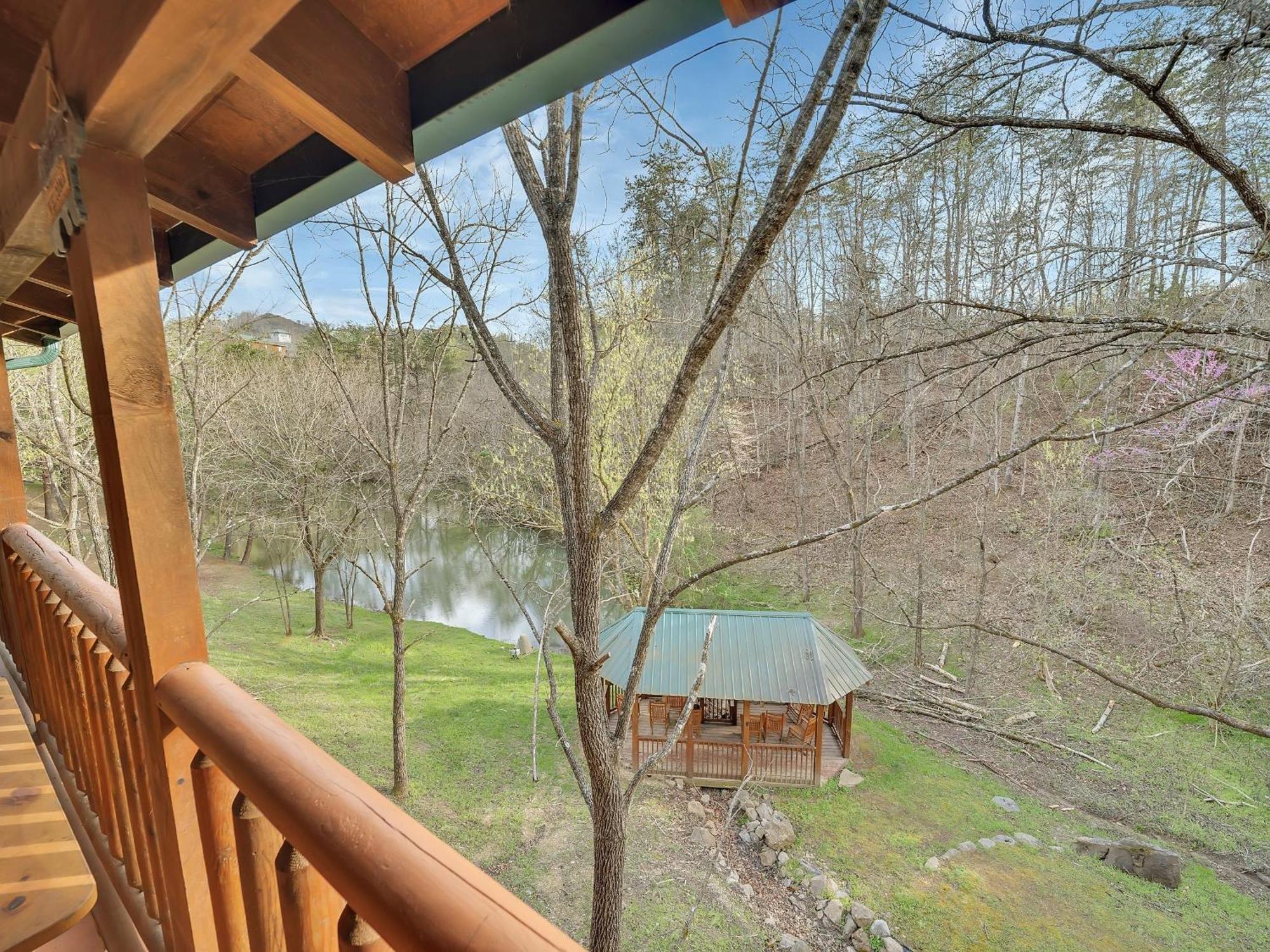 Ern832 - Lakeside Hideaway - Great Location! Close To The Action! Holiday home Pigeon Forge