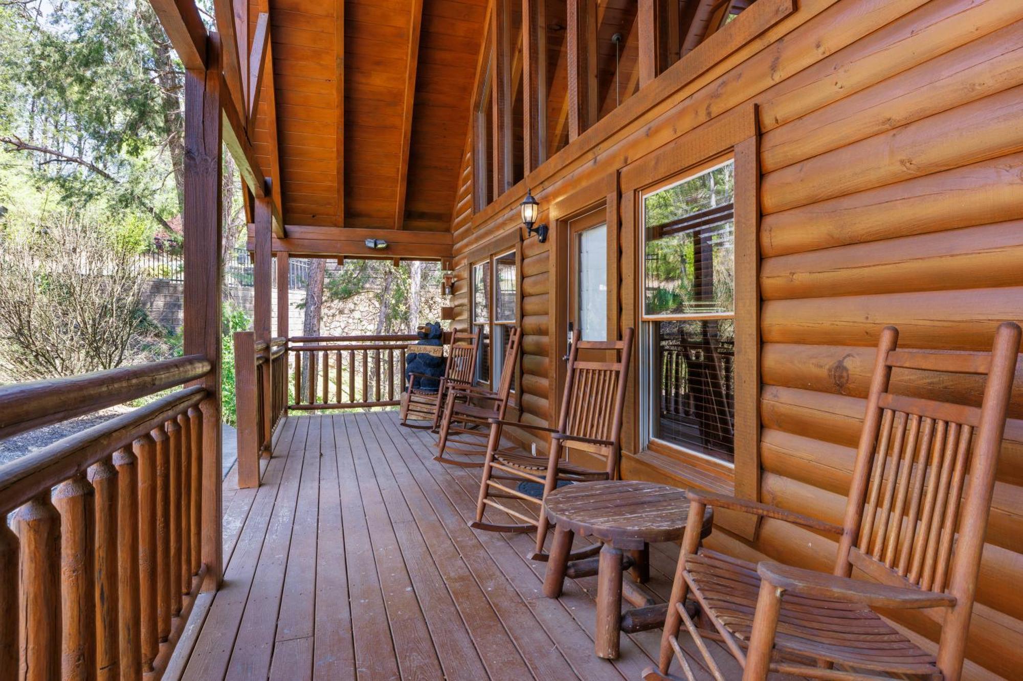 Holiday home Are We Bear Yet Rustic 1br With Hot Tub Pools & Fireplace1 Mile From Parkway *