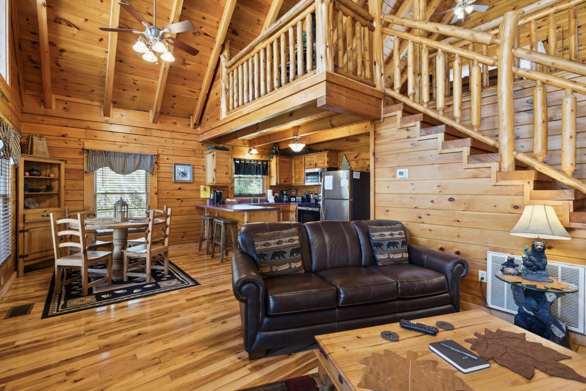 Are We Bear Yet Rustic 1br With Hot Tub Pools & Fireplace1 Mile From Parkway Holiday home Pigeon Forge