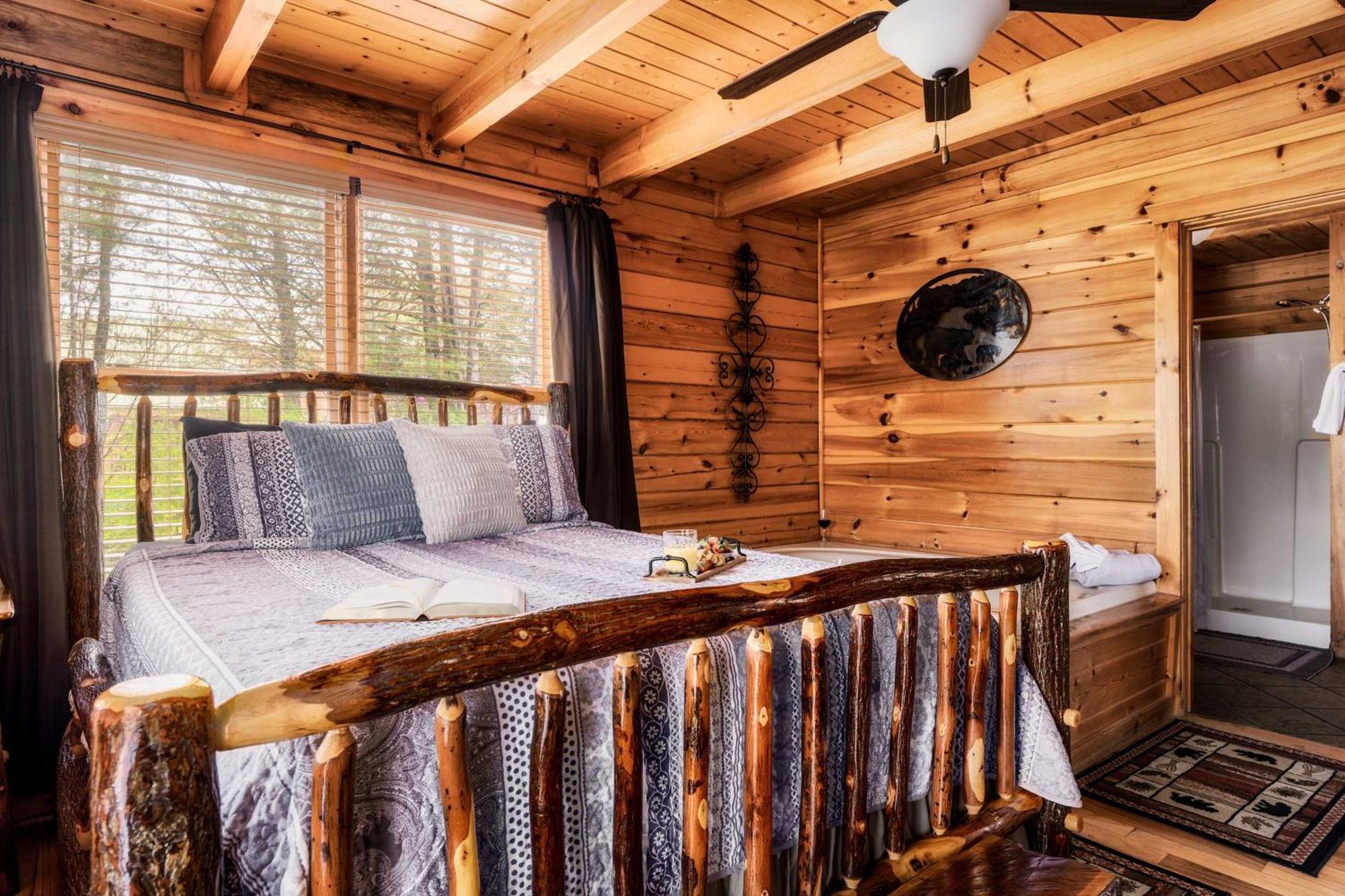 Quaint & Cozy - Great Location - Hot Tub - Bbq * Pigeon Forge