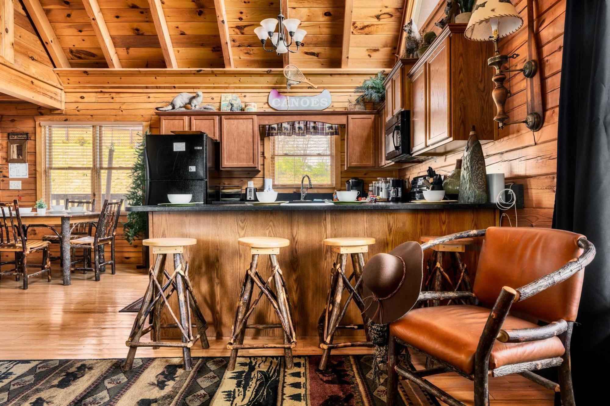 Quaint & Cozy - Great Location - Hot Tub - Bbq Holiday home