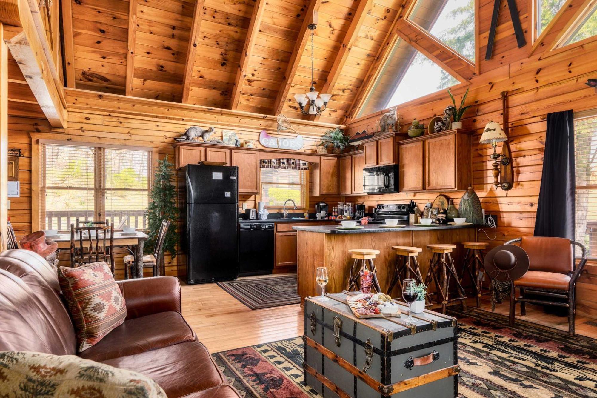 Quaint & Cozy - Great Location - Hot Tub - Bbq Pigeon Forge
