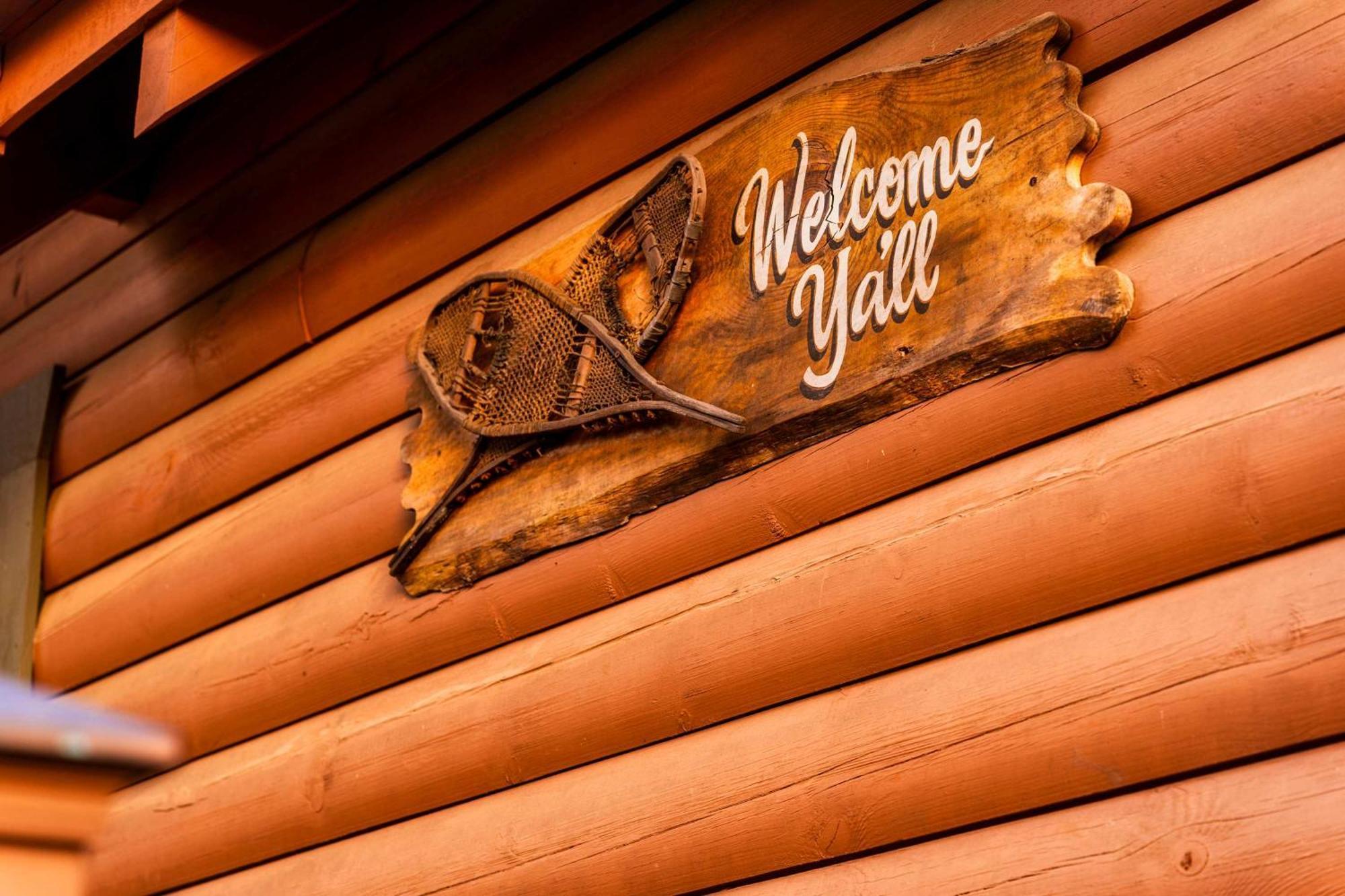 Quaint & Cozy - Great Location - Hot Tub - Bbq Pigeon Forge