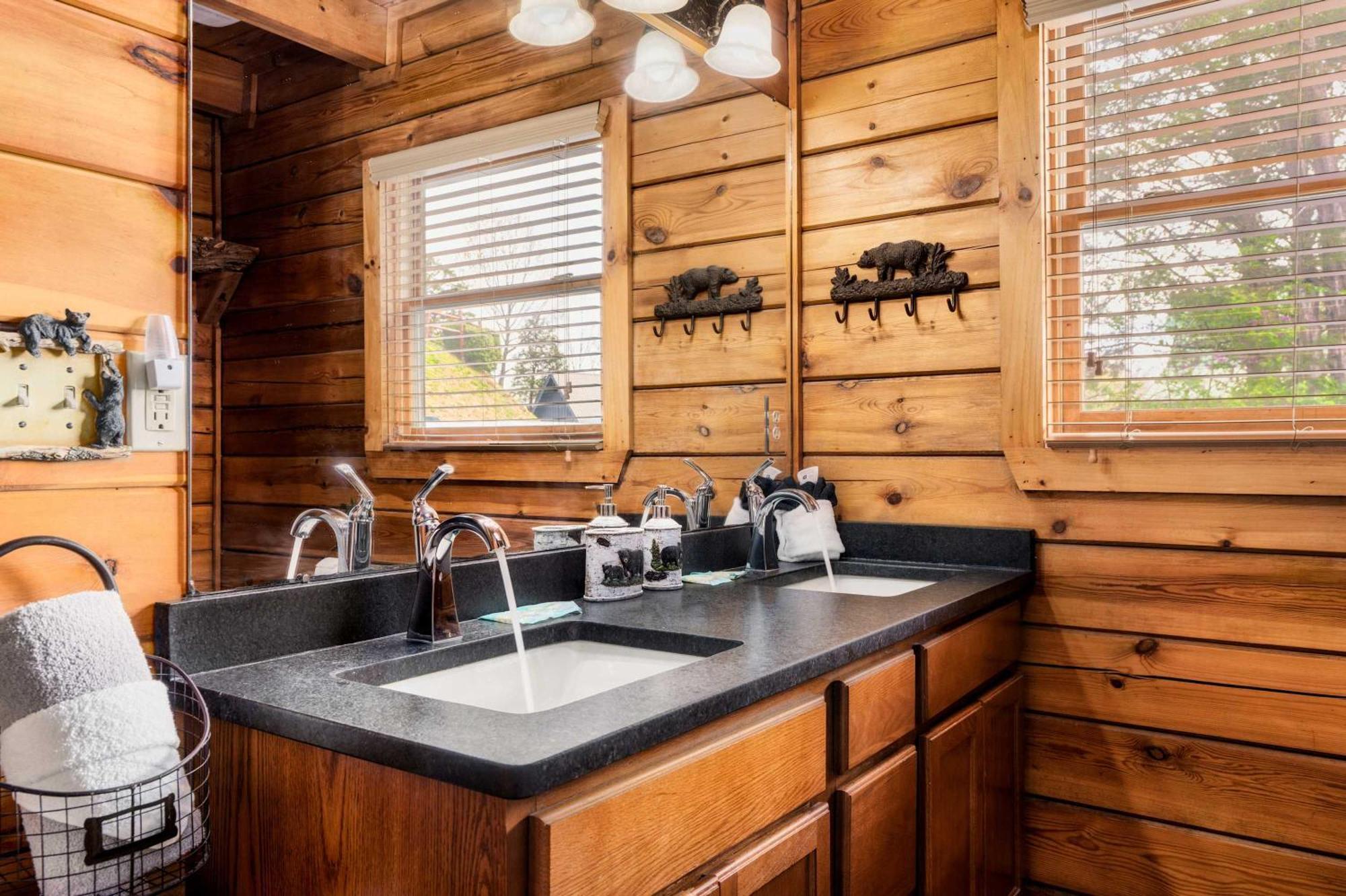 Holiday home Quaint & Cozy - Great Location - Hot Tub - Bbq