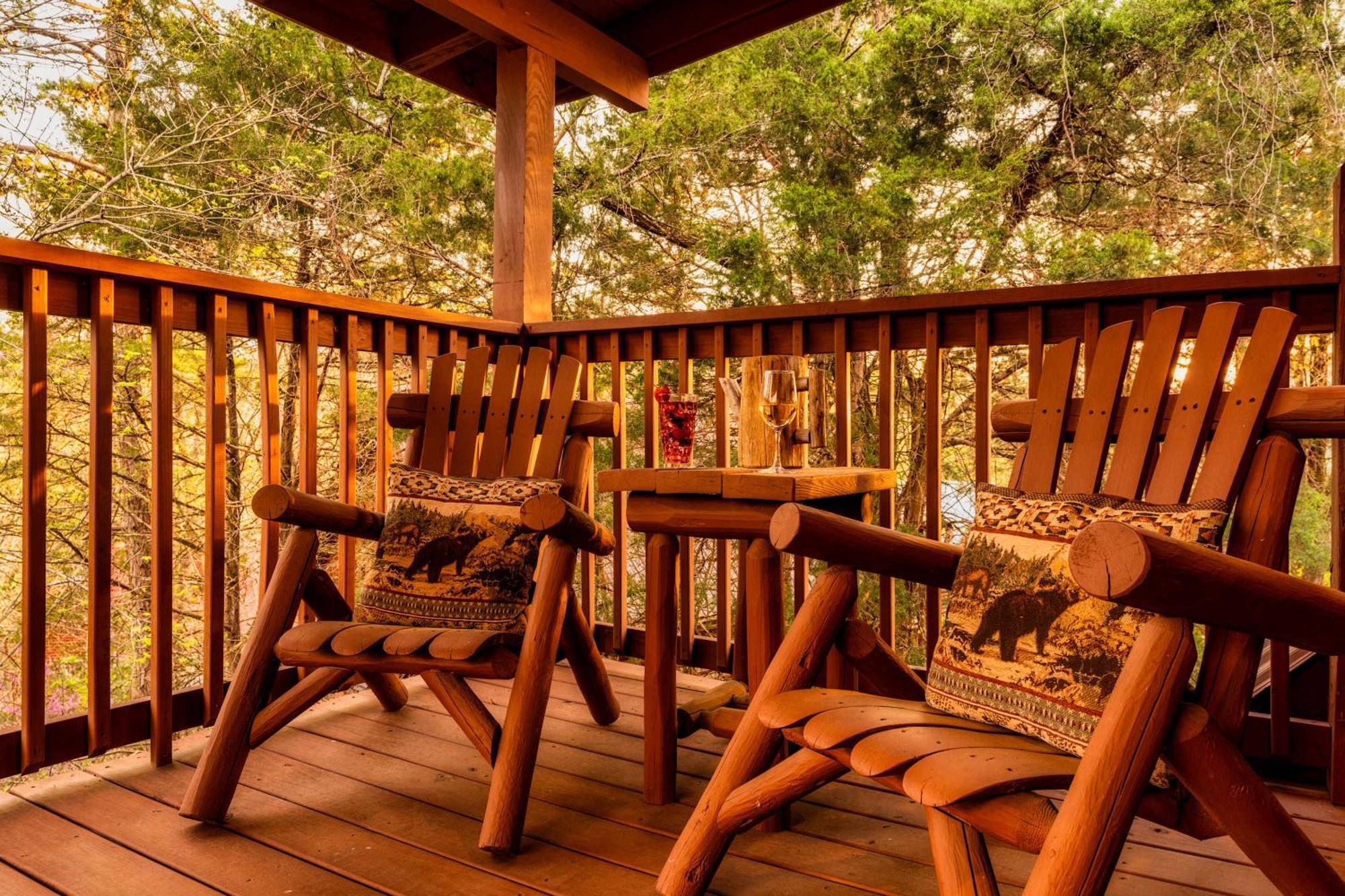 Quaint & Cozy - Great Location - Hot Tub - Bbq Holiday home
