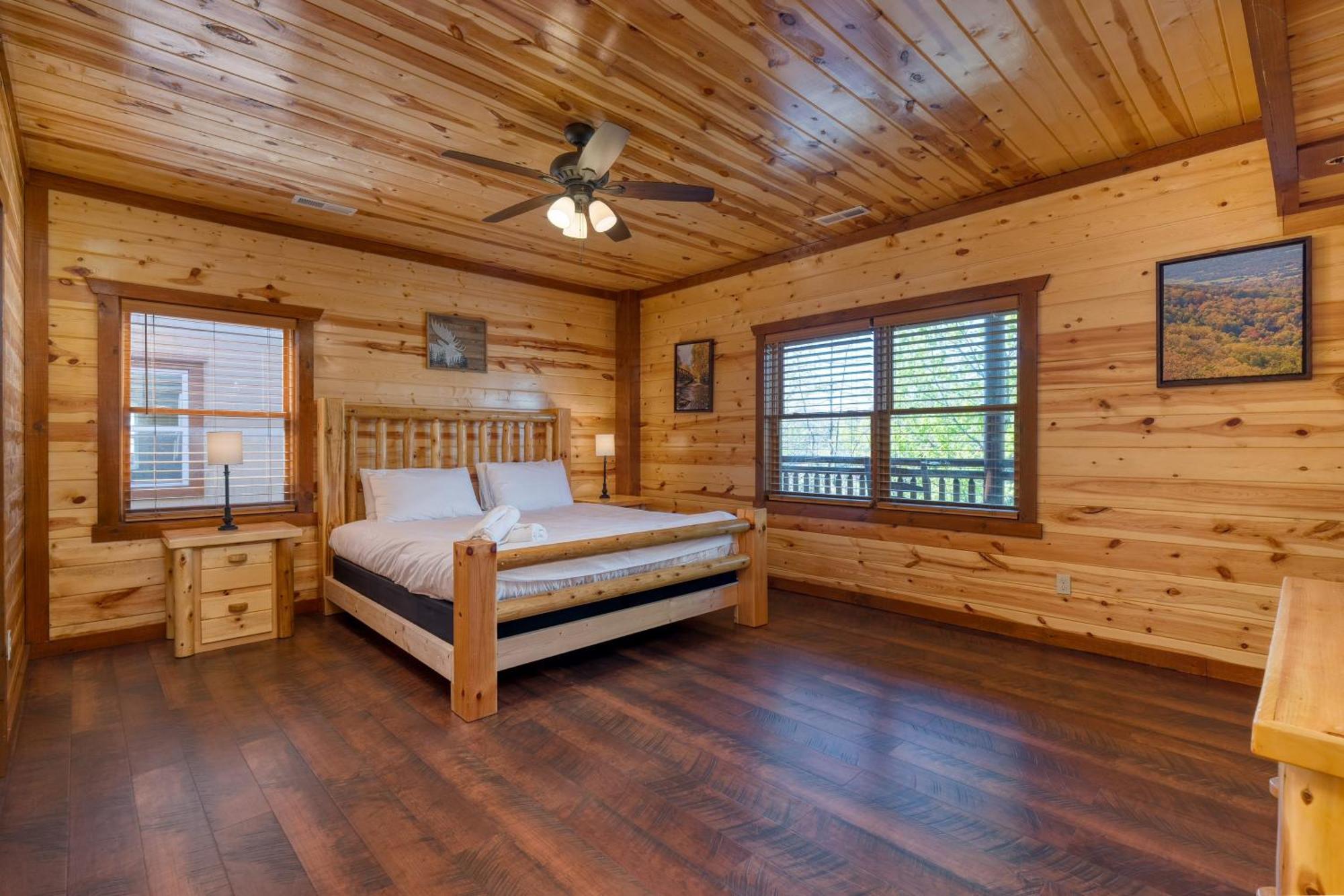 Sleeps 28 - Luxe Smokies Game Hot Tub Views Near Attractions * Pigeon Forge