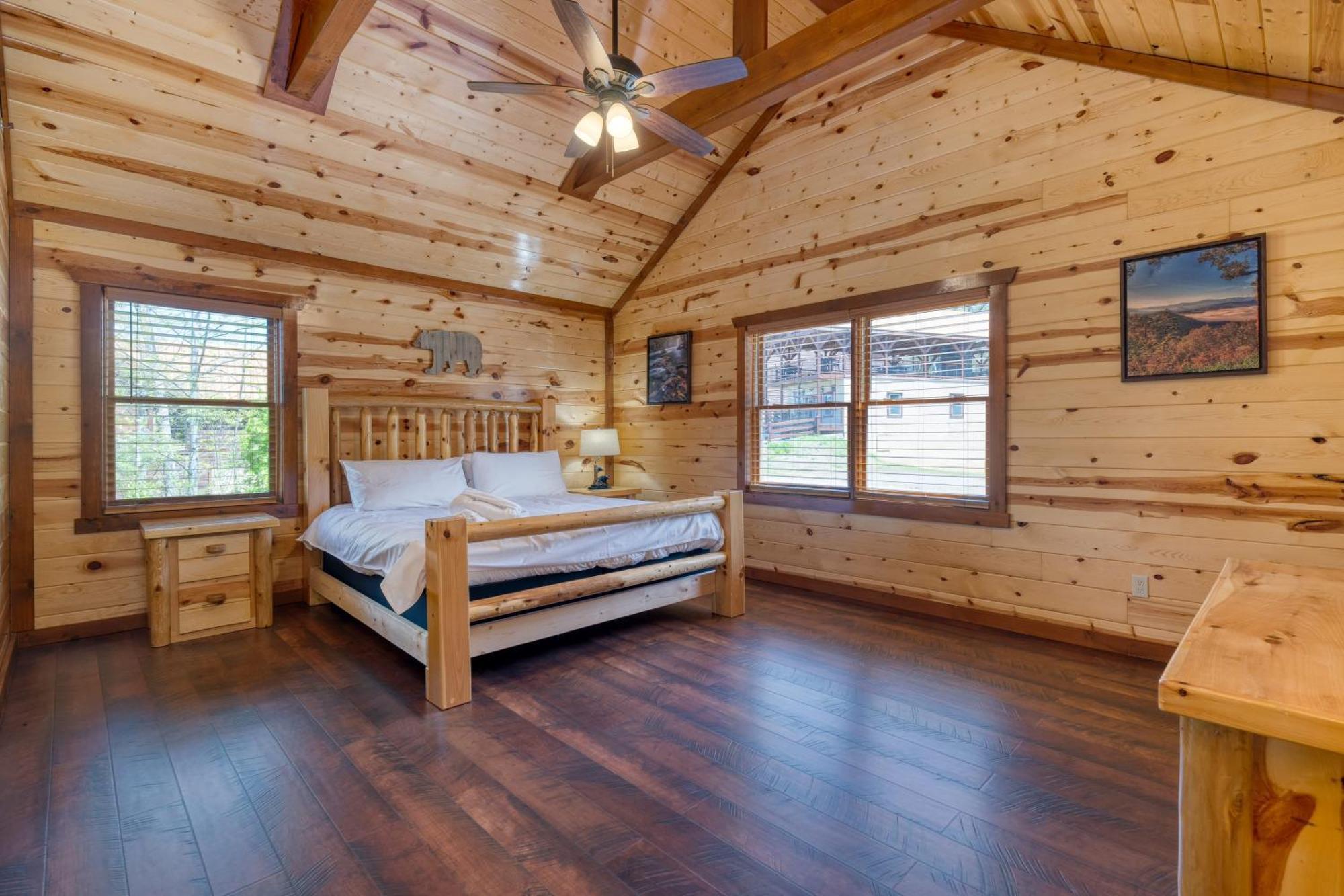 Sleeps 28 - Luxe Smokies Game Hot Tub Views Near Attractions Holiday home *