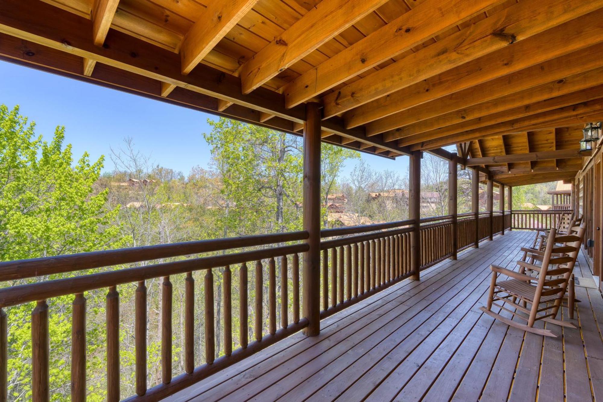Sleeps 28 - Luxe Smokies Game Hot Tub Views Near Attractions Holiday home *