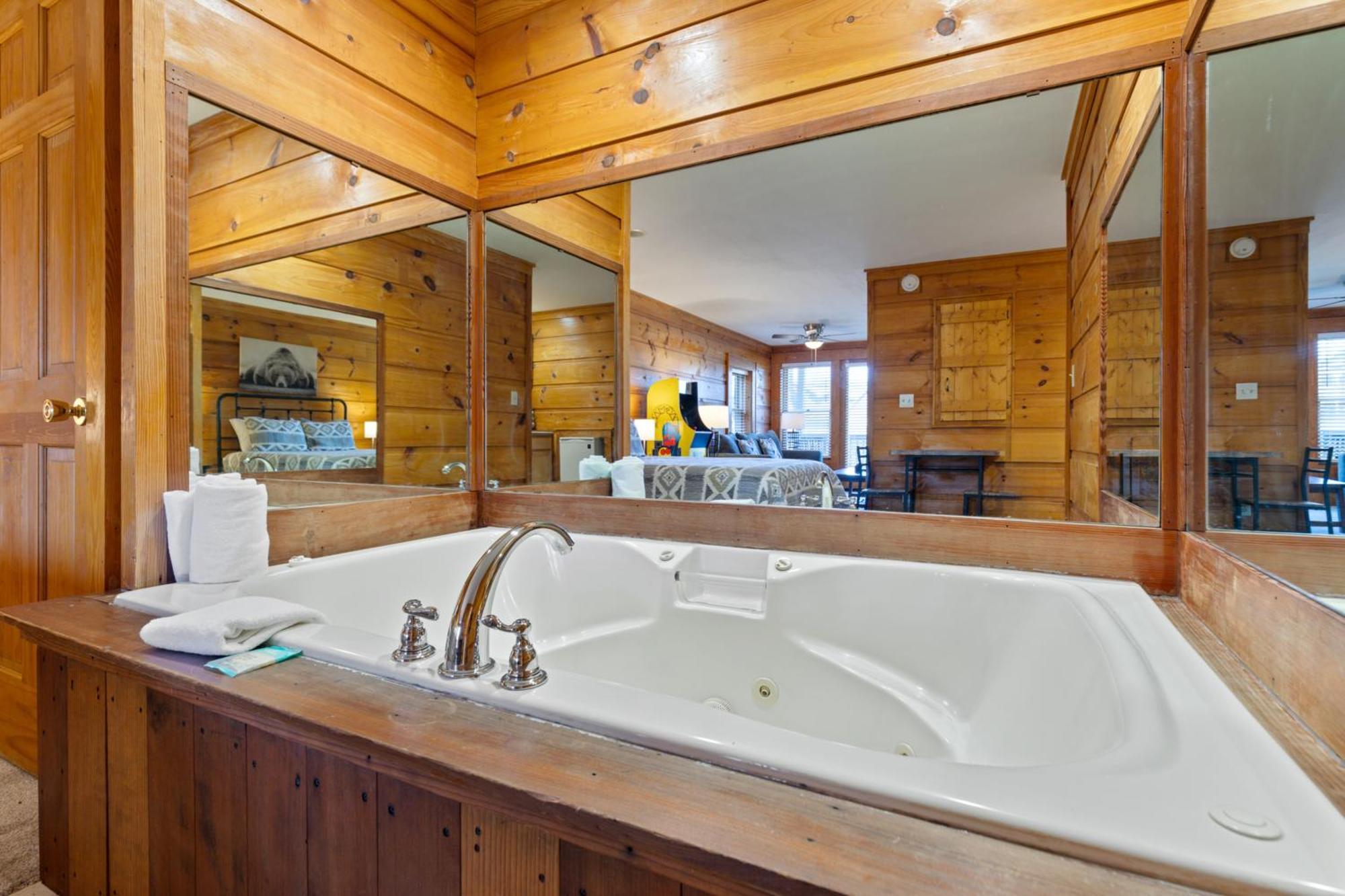 Apartment At Dollywood Lane