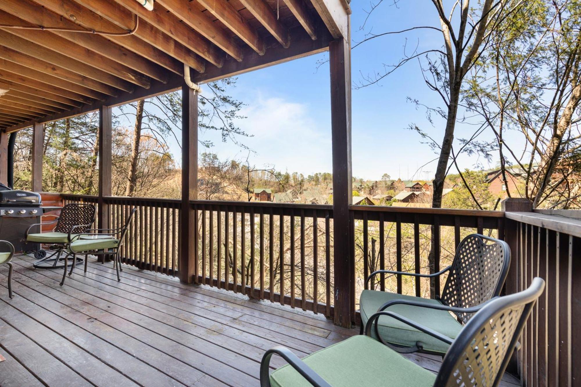 Apartment At Dollywood Lane *
