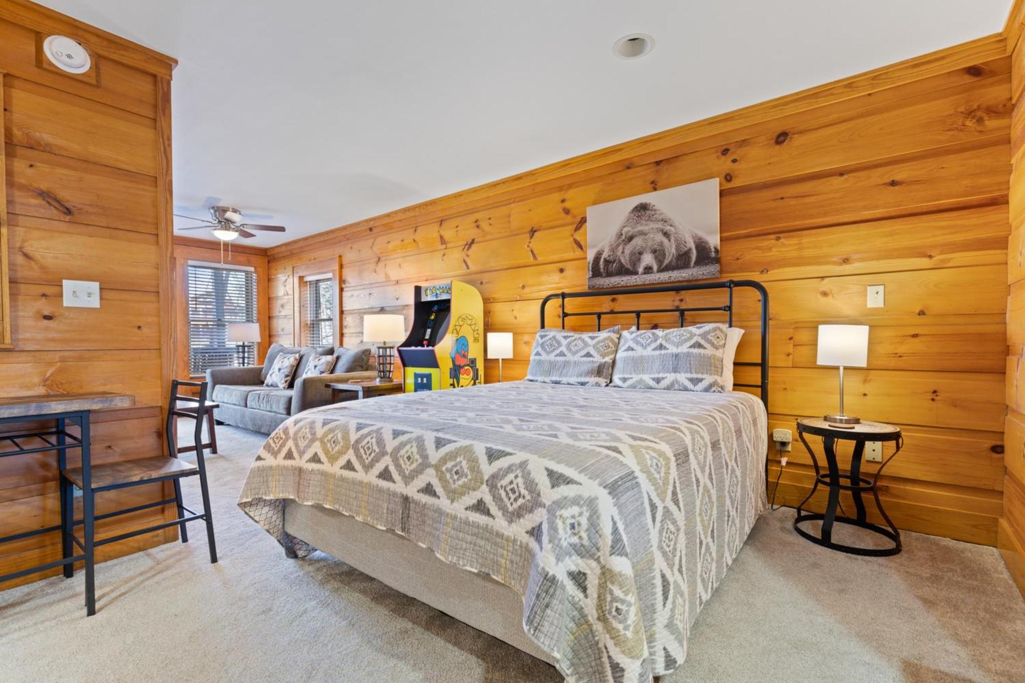 Apartment At Dollywood Lane *