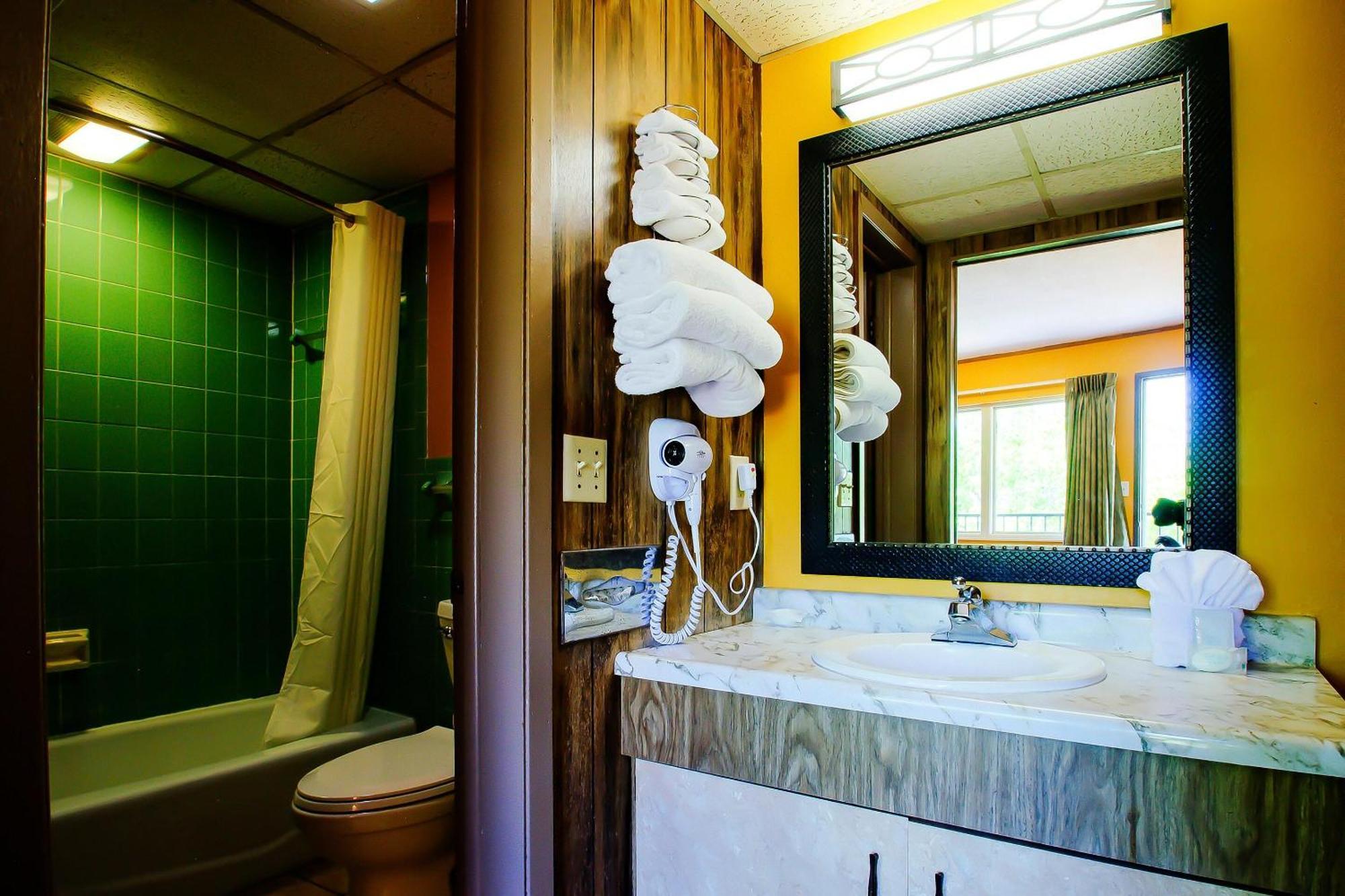 Hotel Tennessee Mountain Riverside By Oyo Pigeon Forge