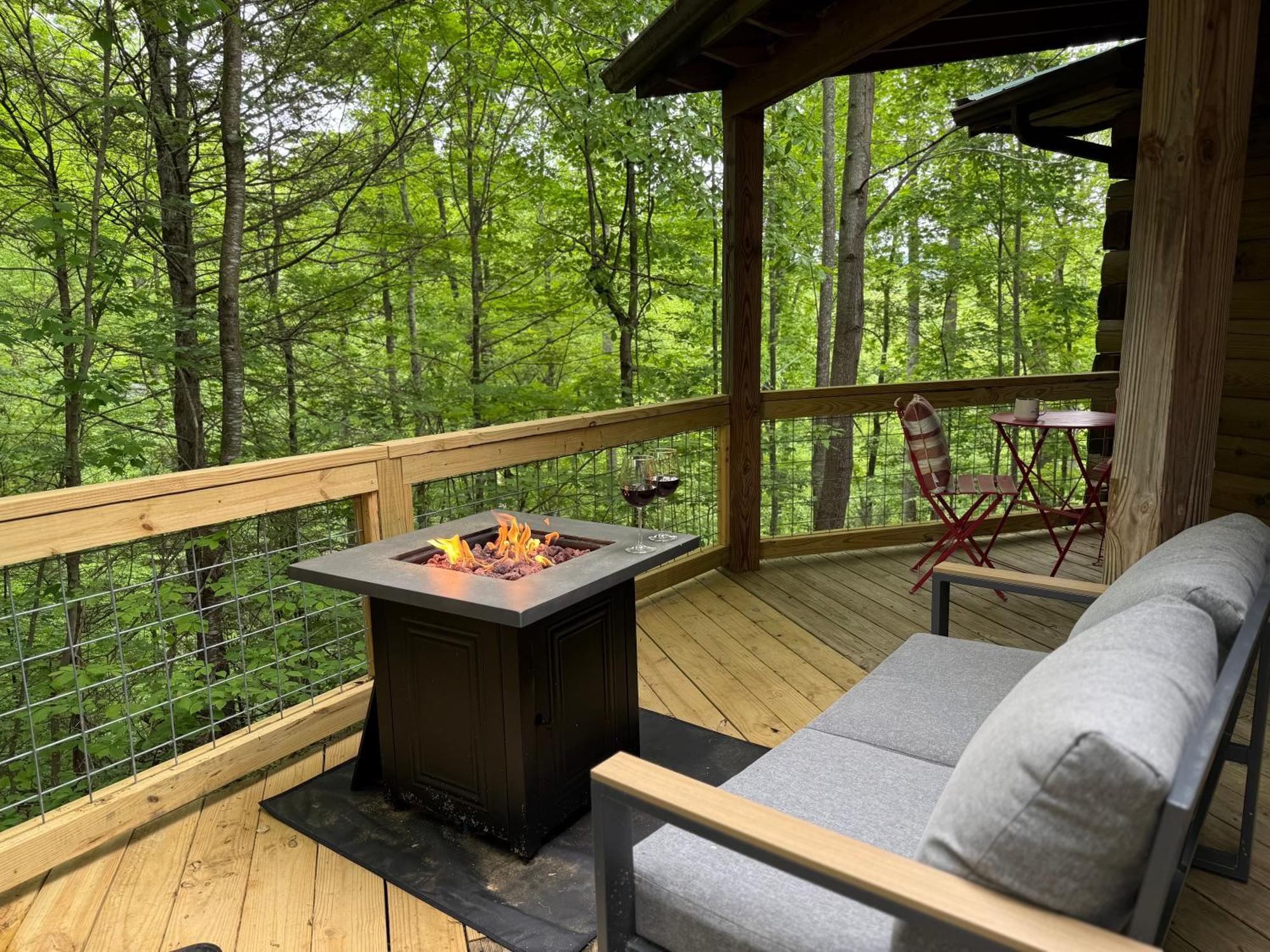 Holiday home Couples Getaway Near National Park W Hot Tub *