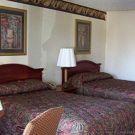 Hotel Country & By Radisson, South, Tn