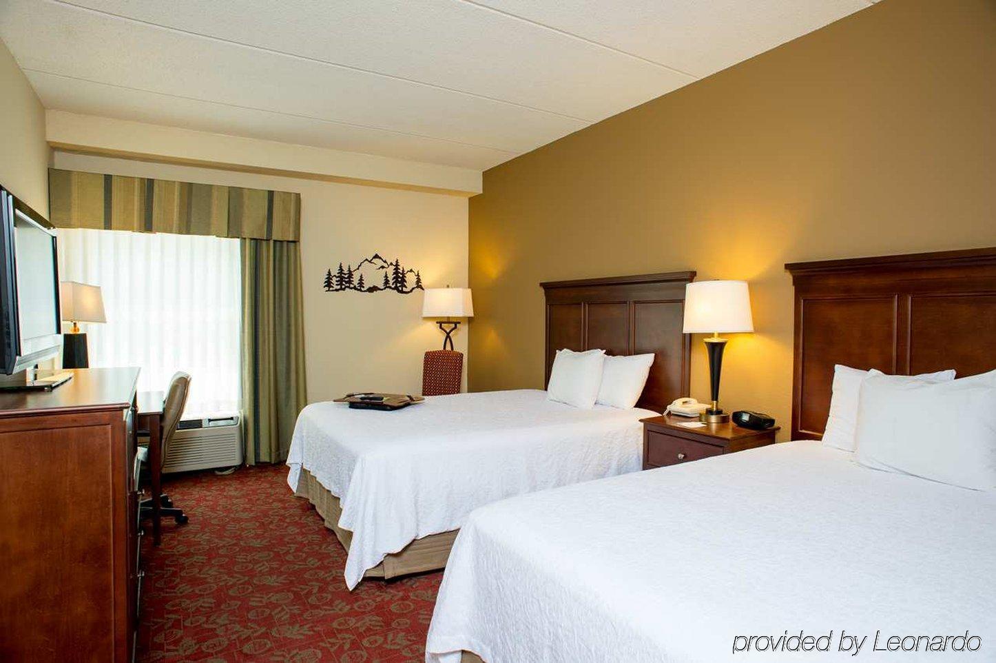 Hampton & On The Parkway Hotel Pigeon Forge