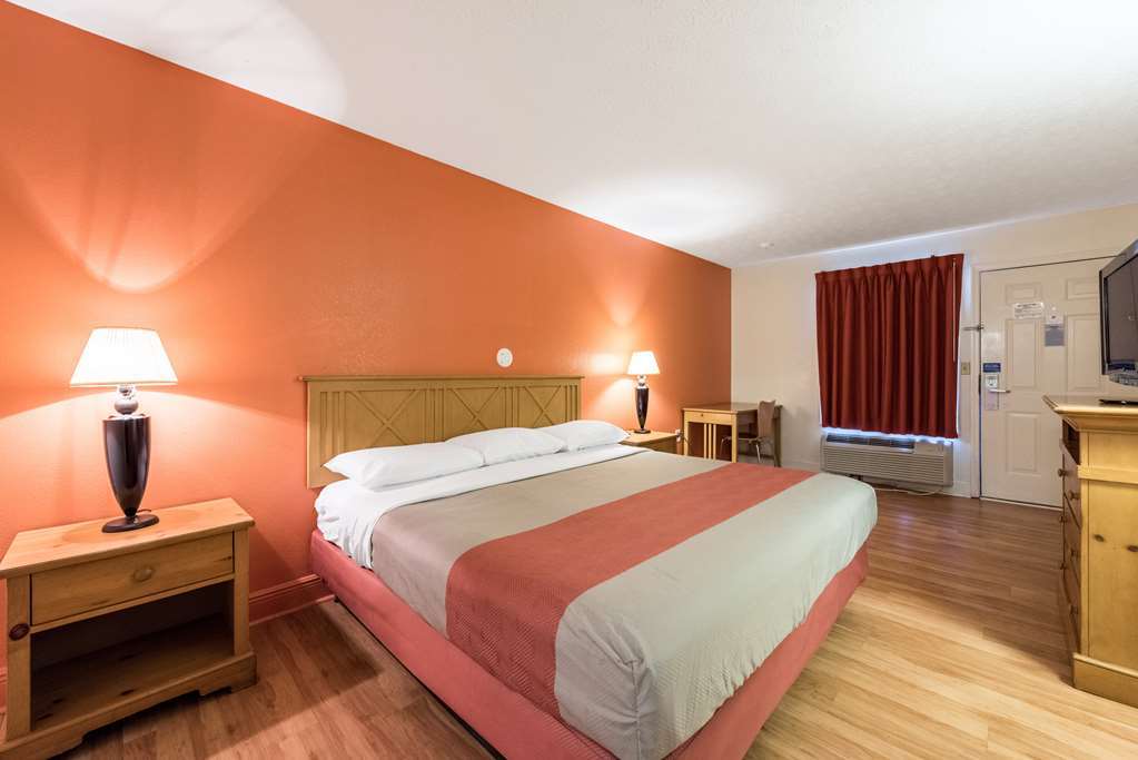 Sleep & Downtown 2* Pigeon Forge