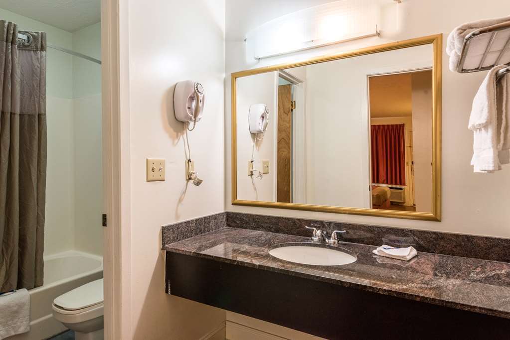 Sleep & Downtown Hotel 2*