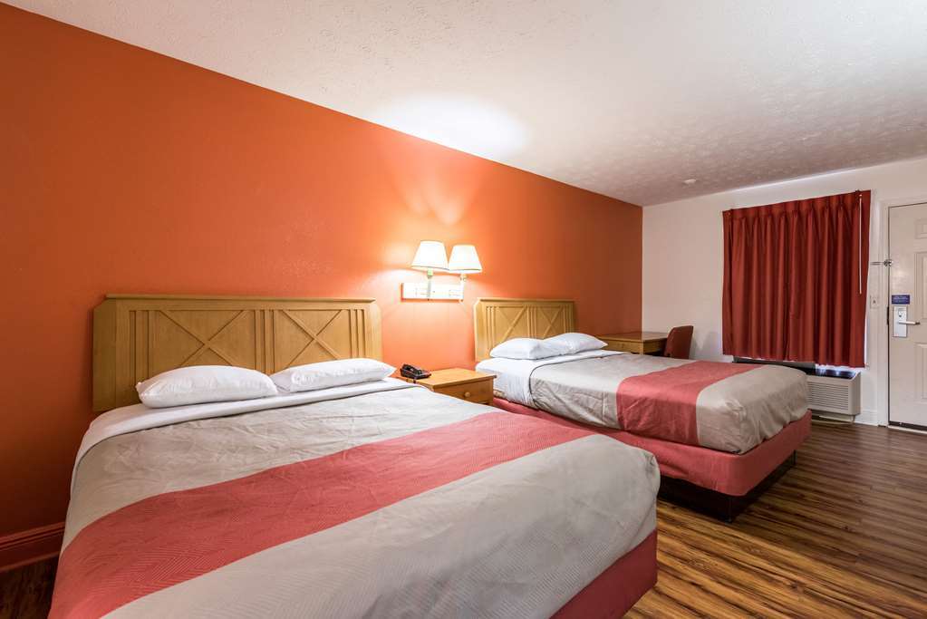 Sleep & Downtown Hotel Pigeon Forge
