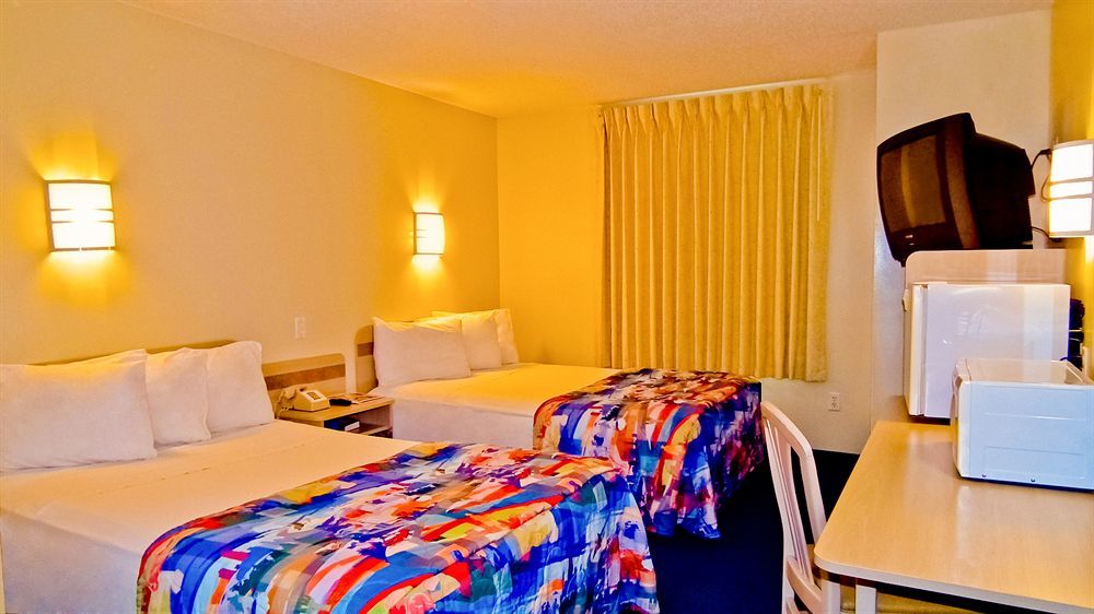 Sleep & Downtown Hotel