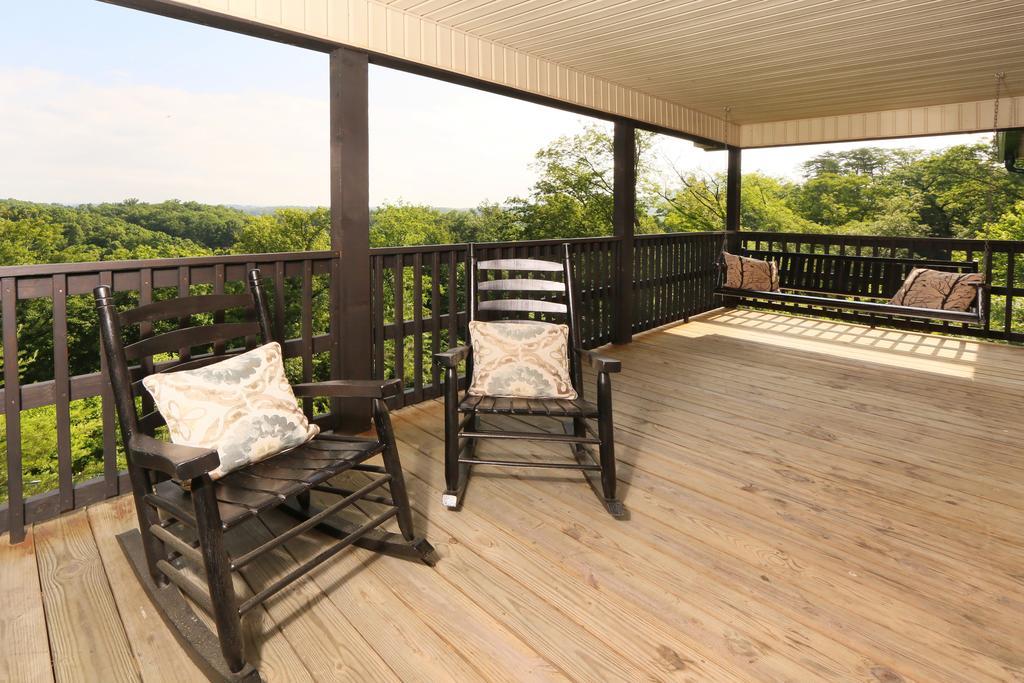 Pinnacle View 7a - Three Bedroom *