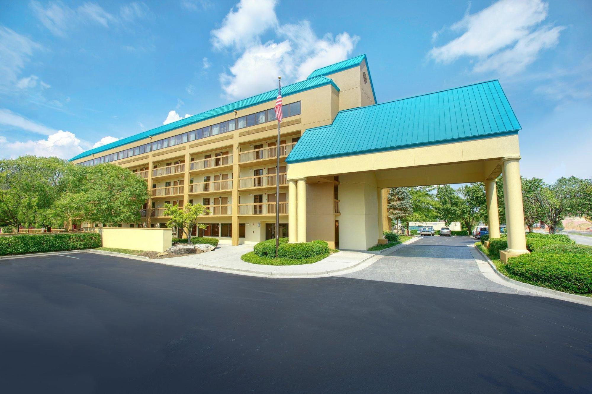 Inn Quality Near The Island Pigeon Forge