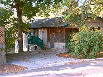 Smokies Hotel 2*