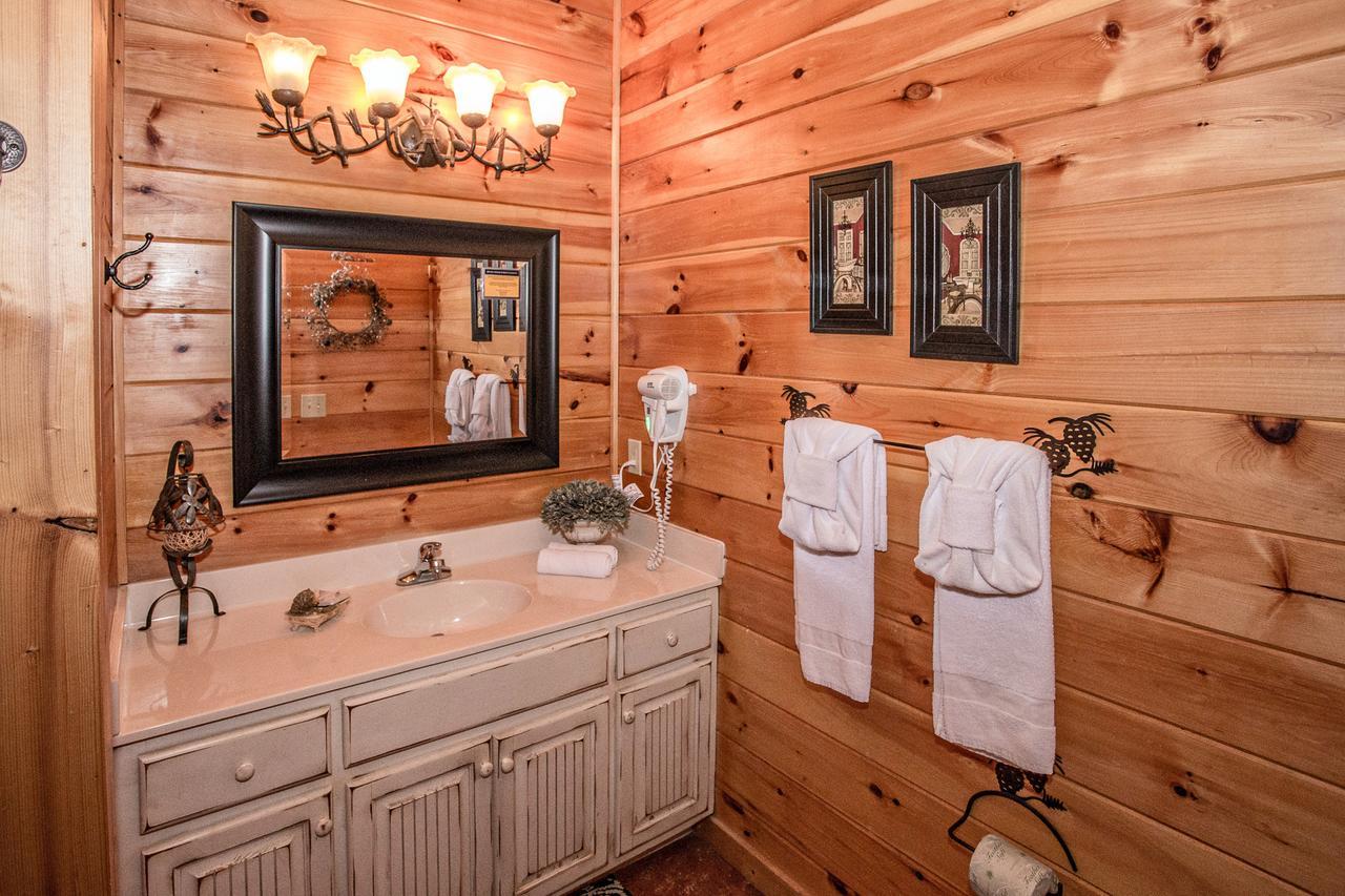 Cedar Forest * Pigeon Forge