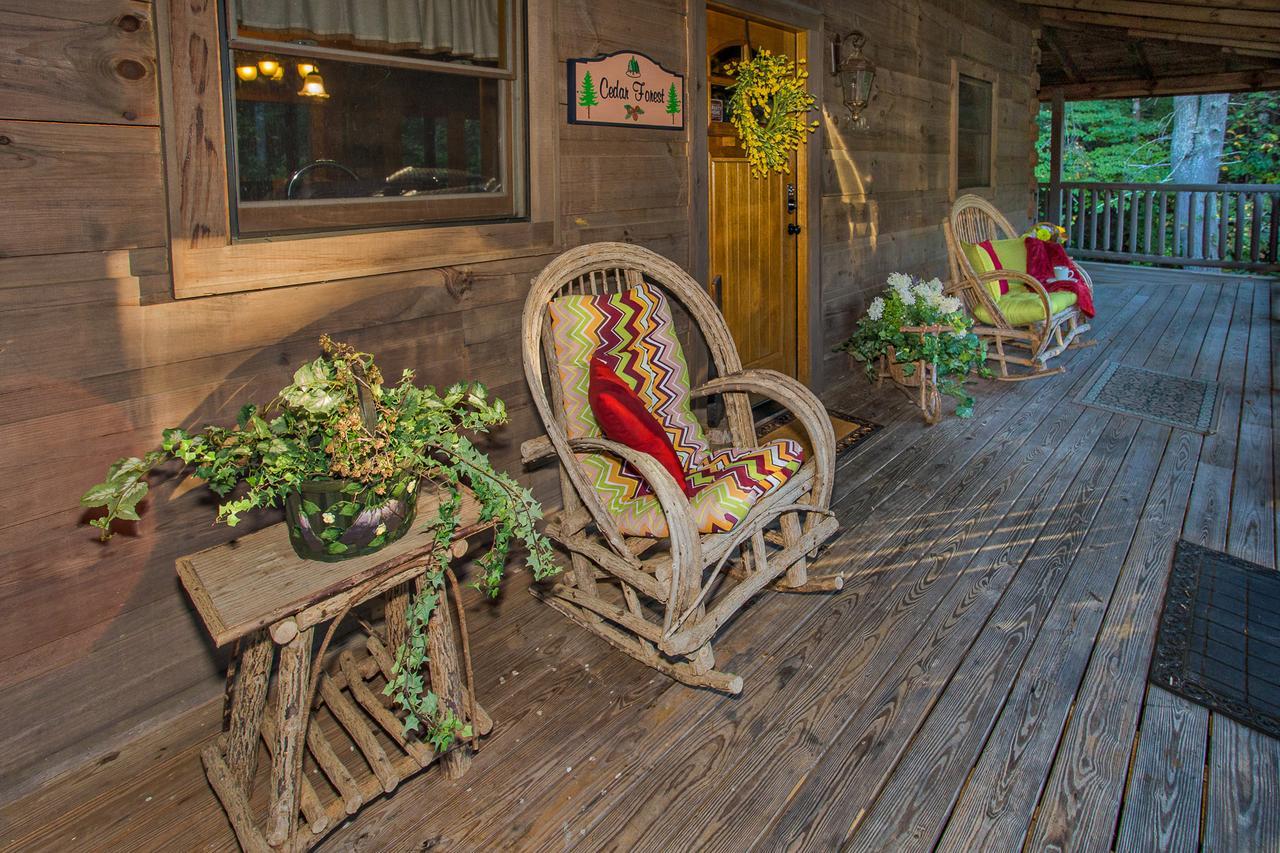 Cedar Forest * Pigeon Forge