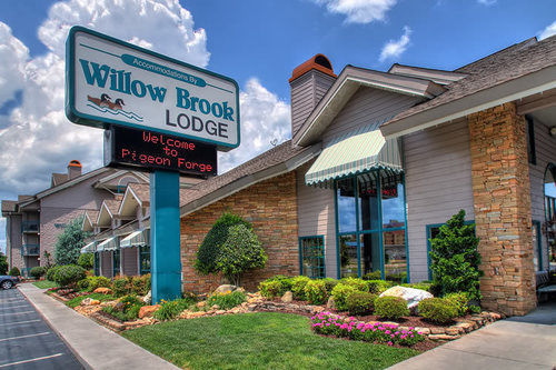 By Willow Brook Hotel
