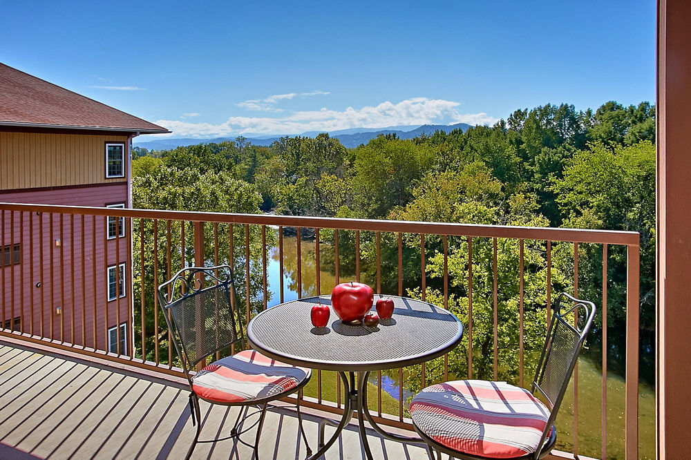 Appleview River 3*